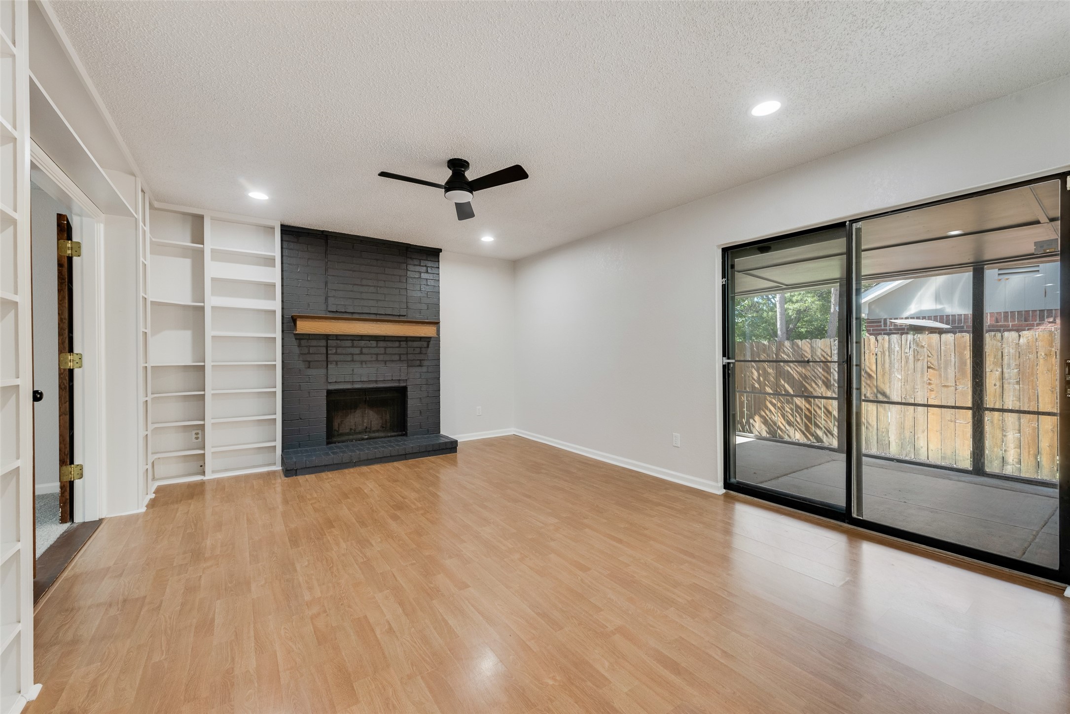 3212 Redwood Street