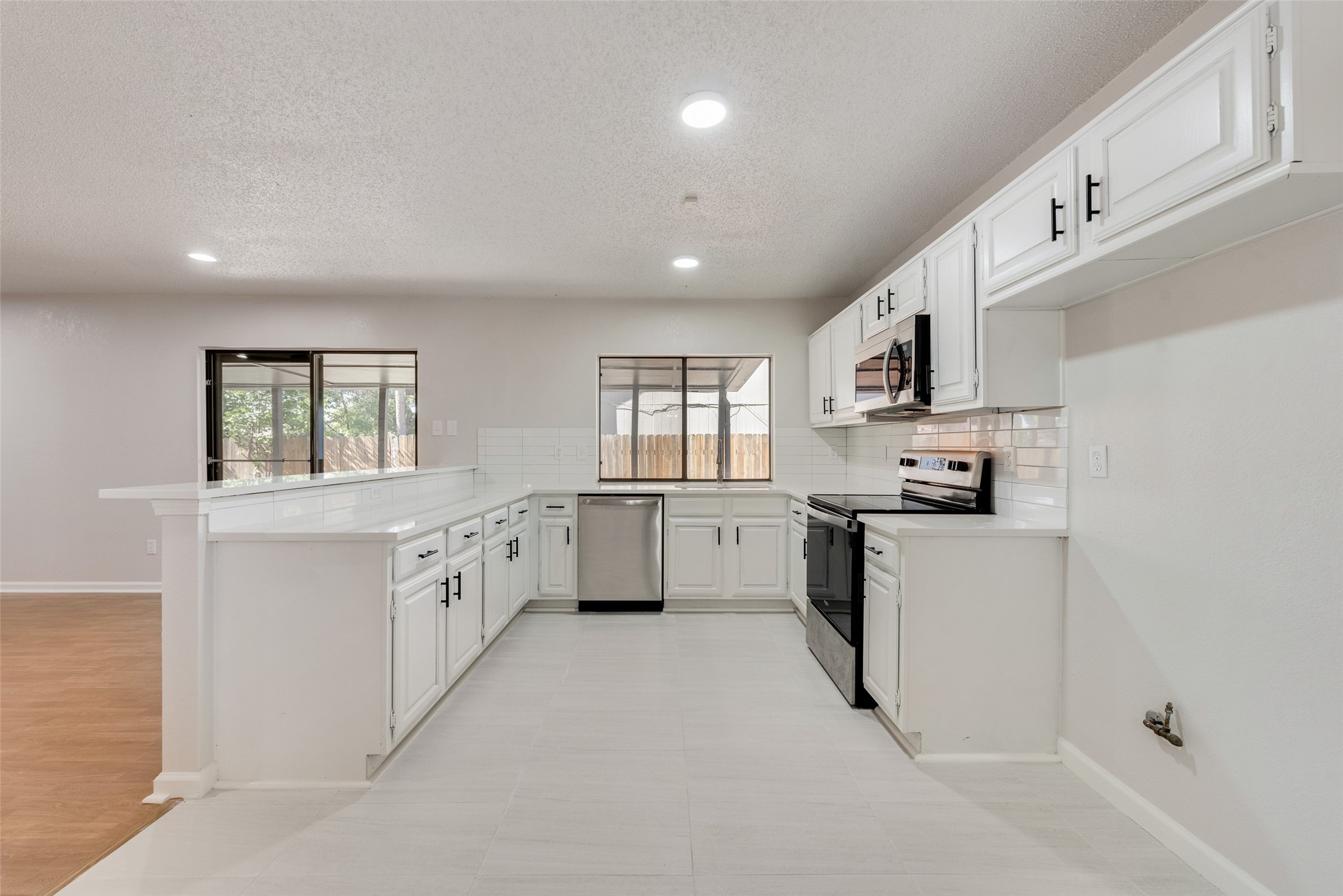 3212 Redwood Street