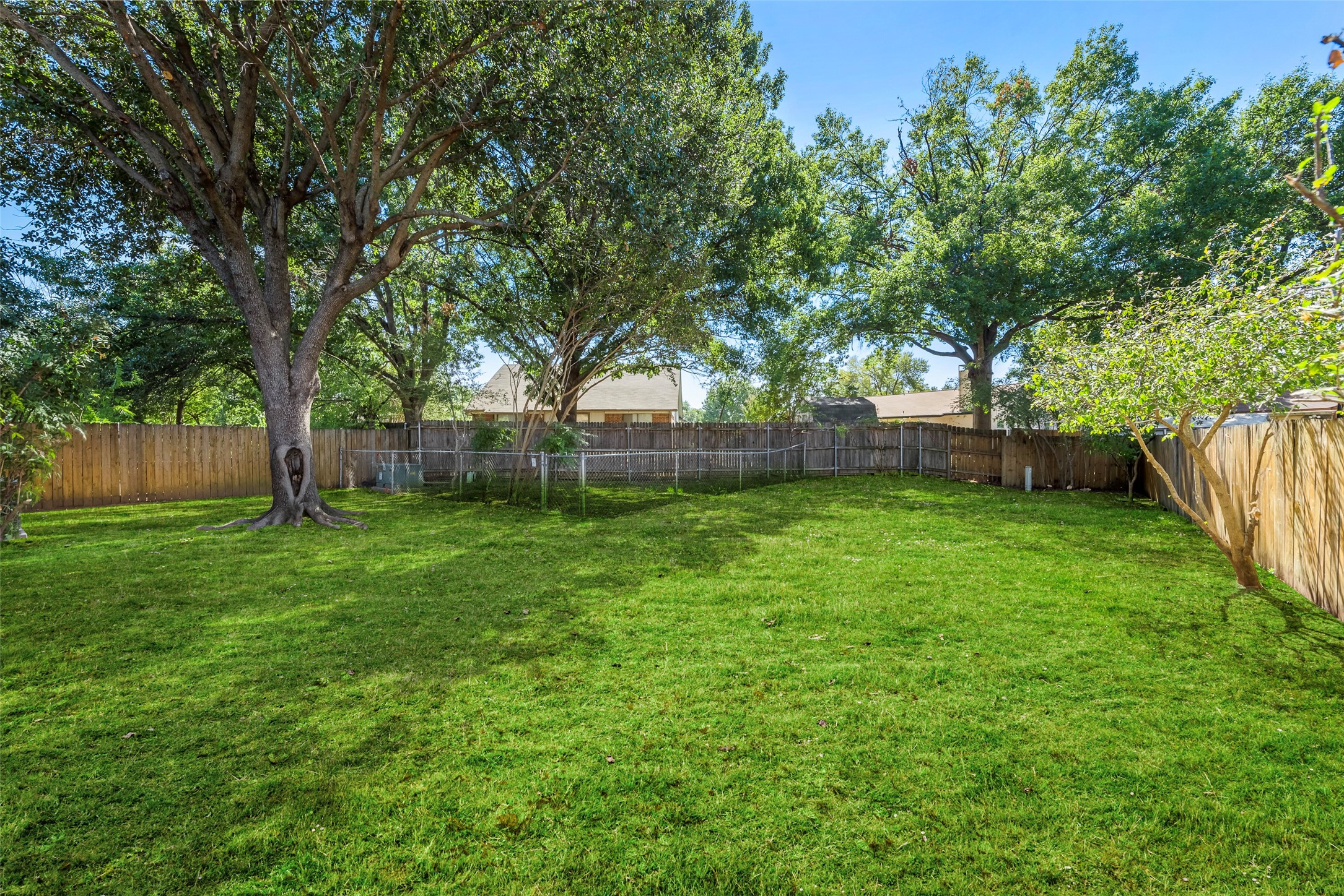 3212 Redwood Street