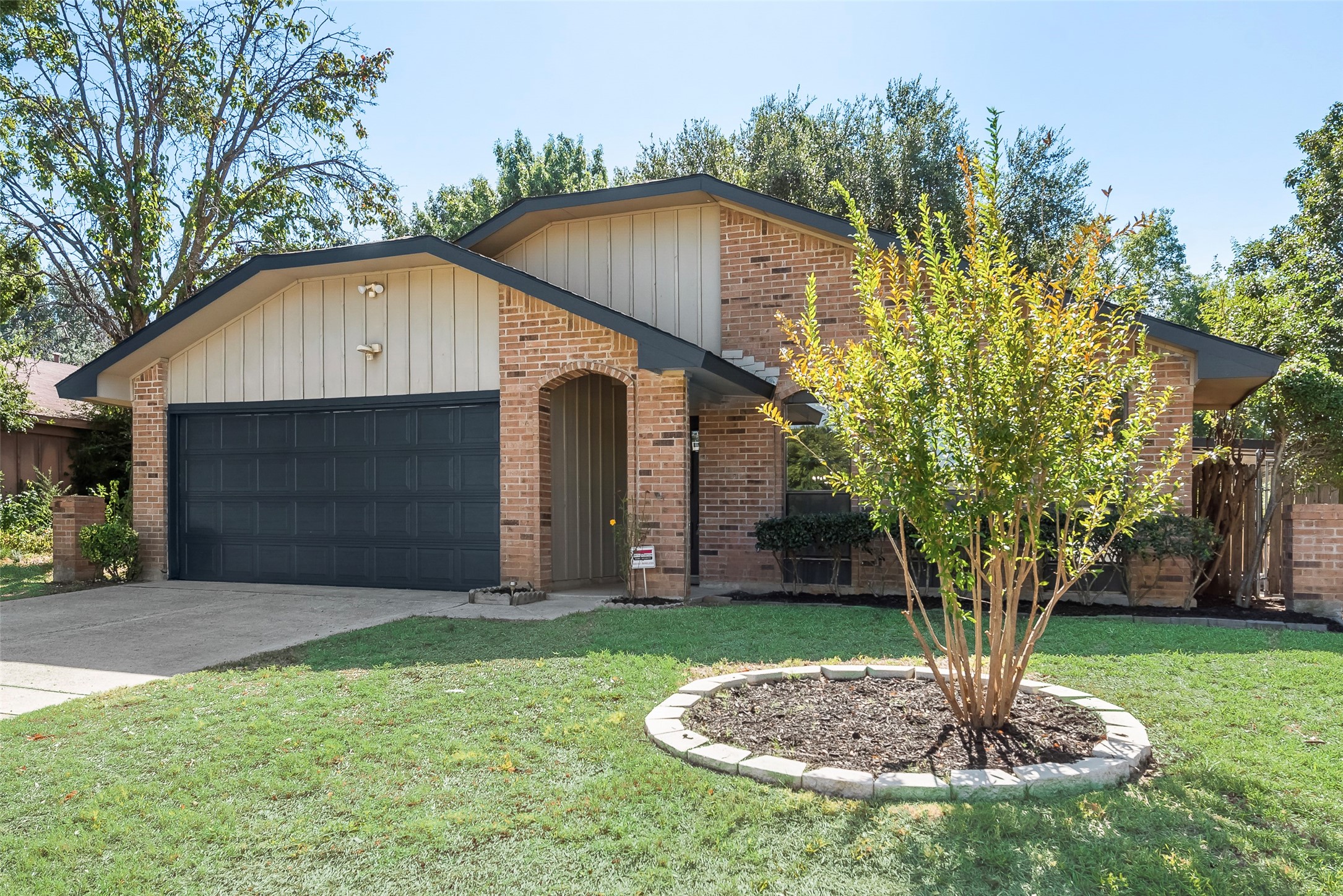 3212 Redwood Street