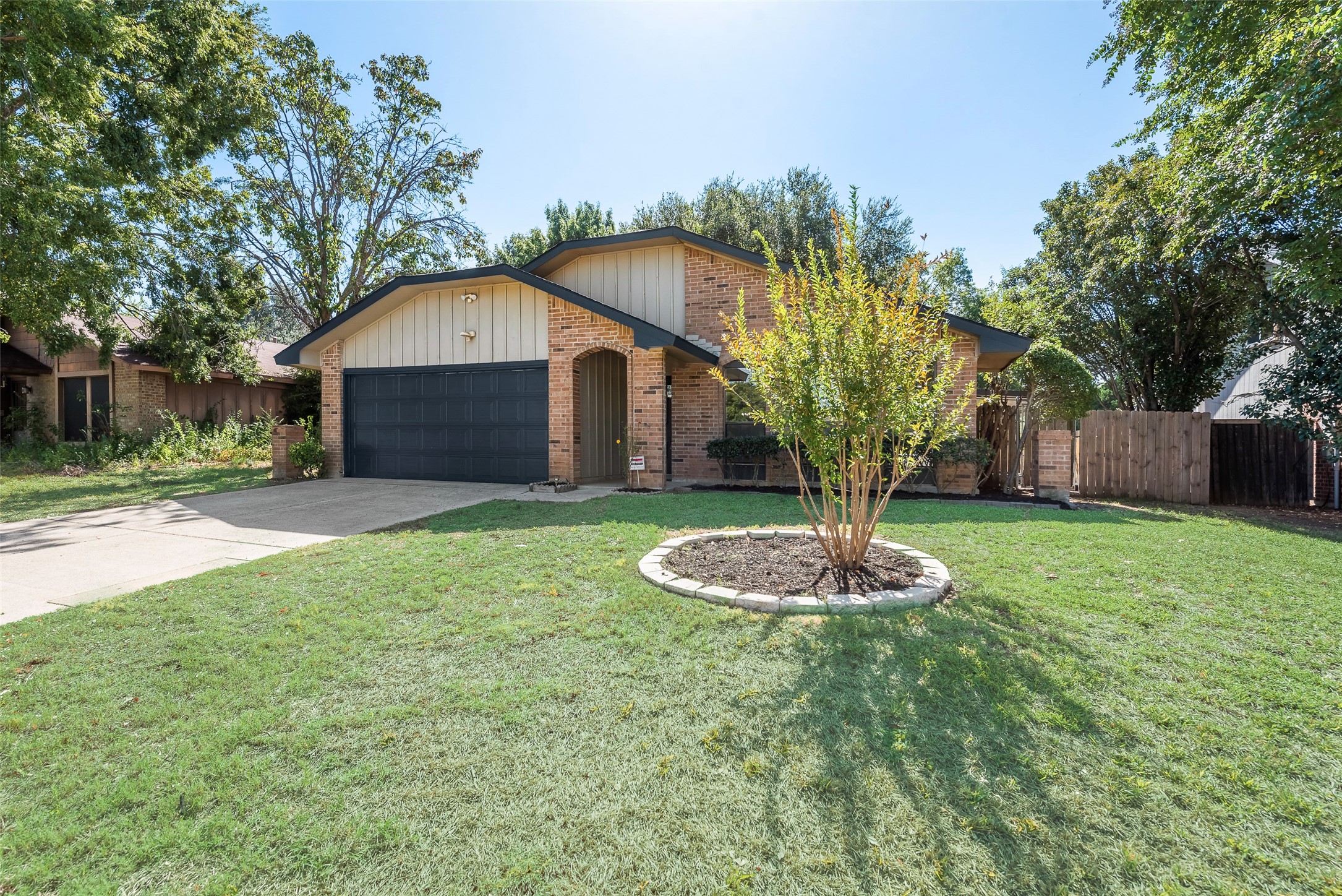 3212 Redwood Street