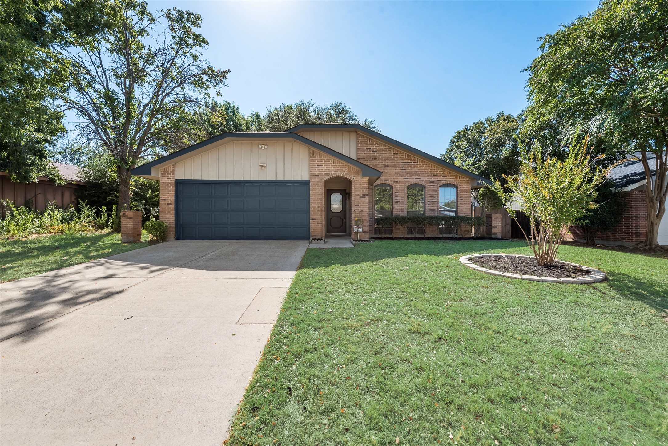 3212 Redwood Street