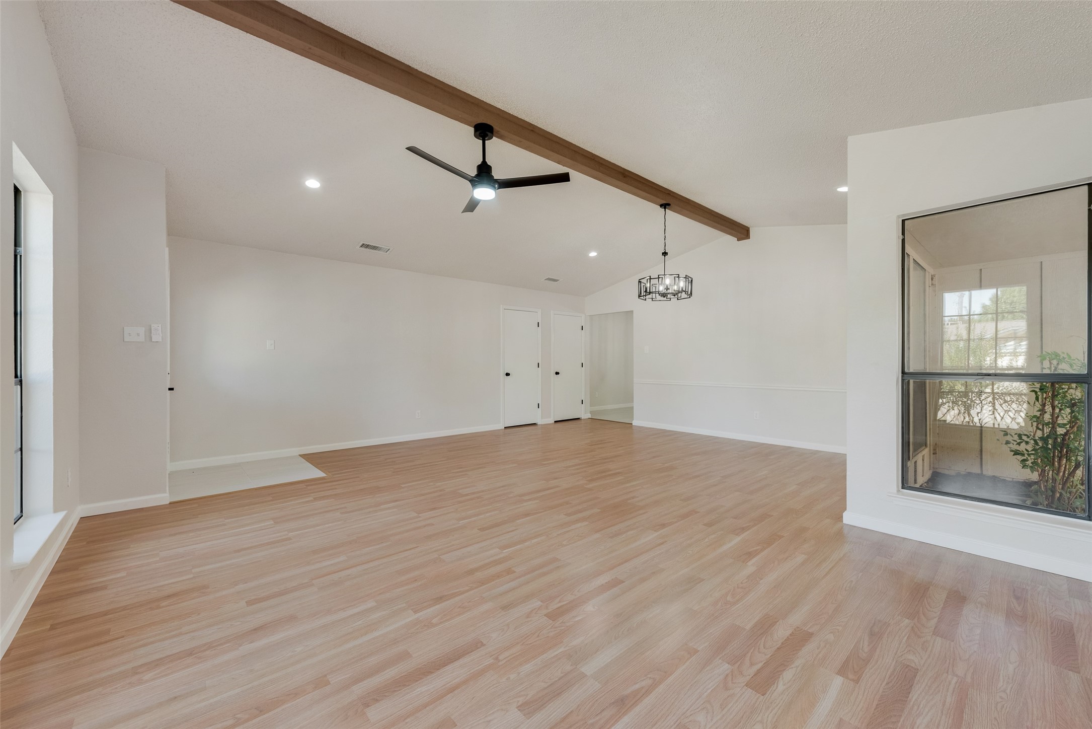 3212 Redwood Street