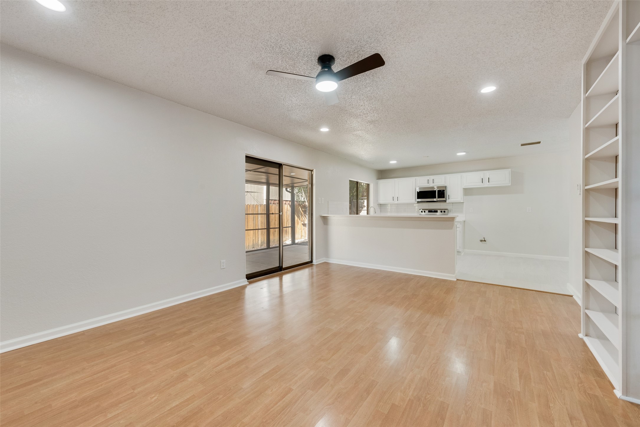 3212 Redwood Street
