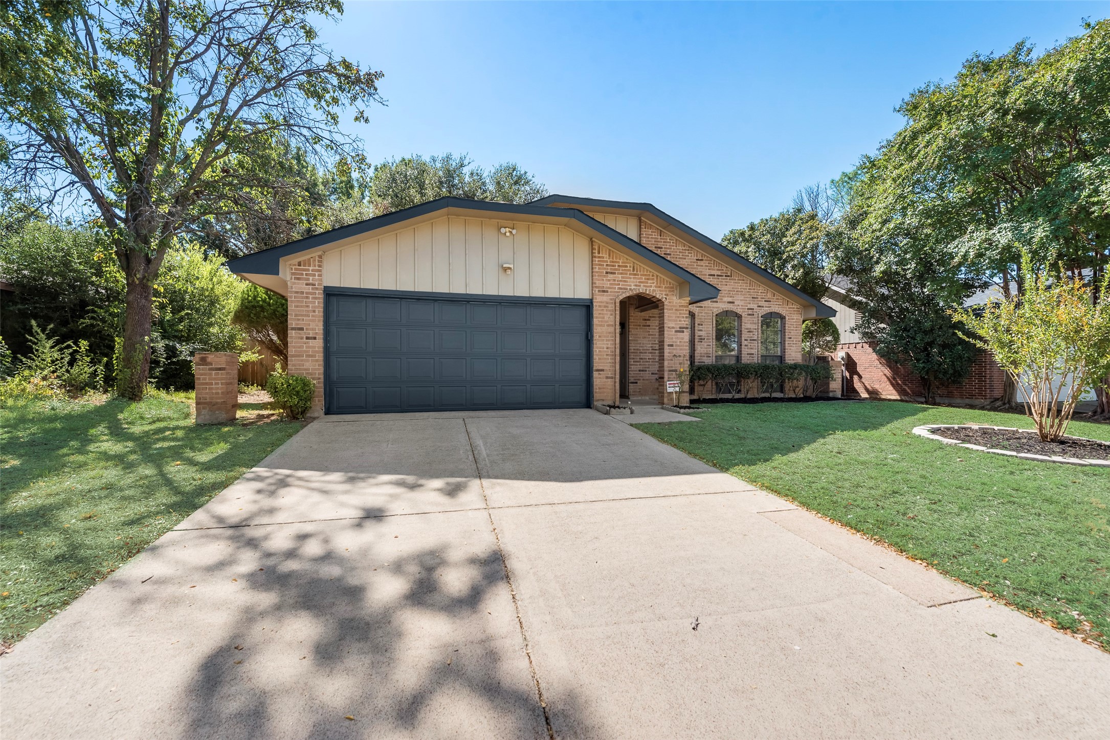 3212 Redwood Street