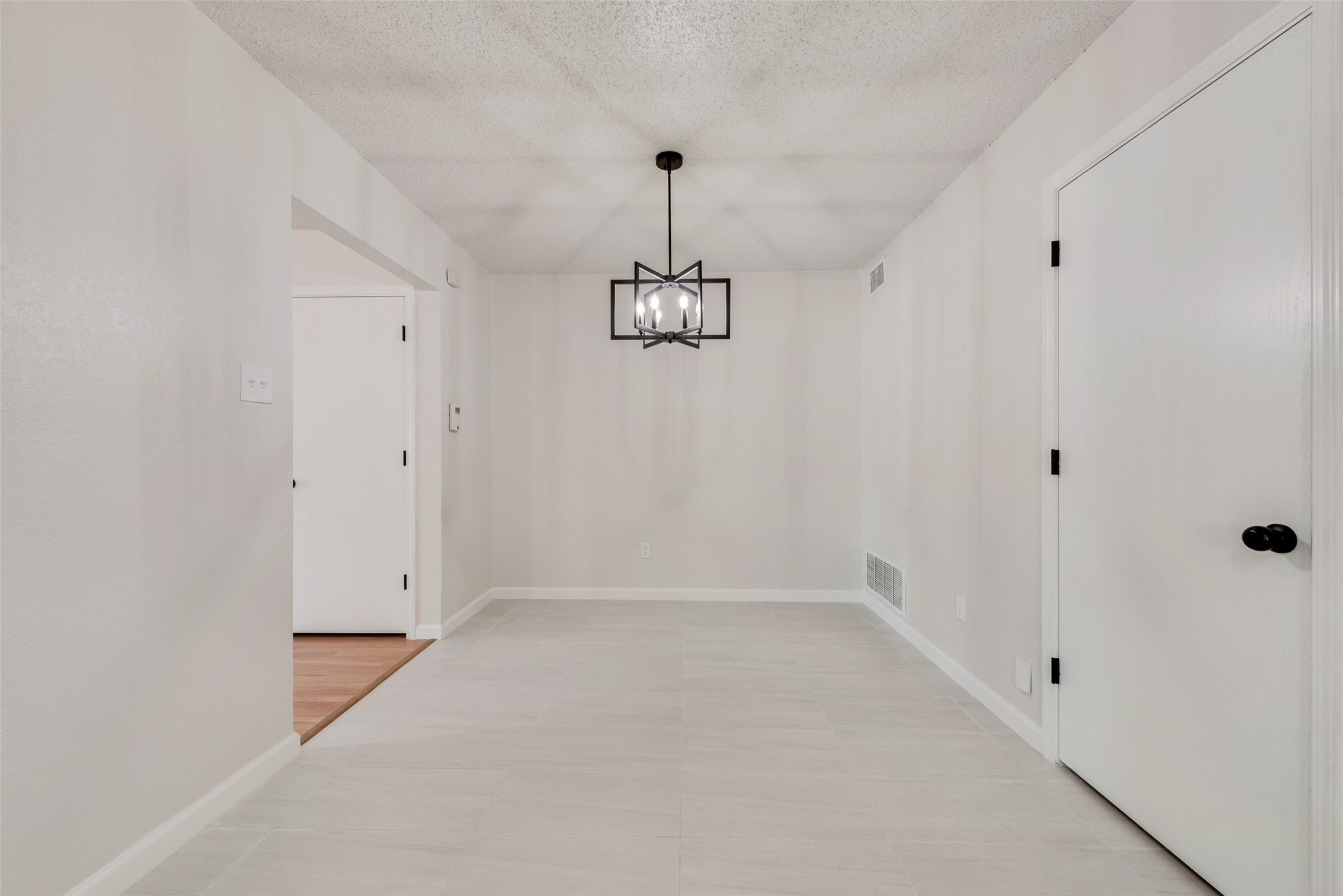 3212 Redwood Street