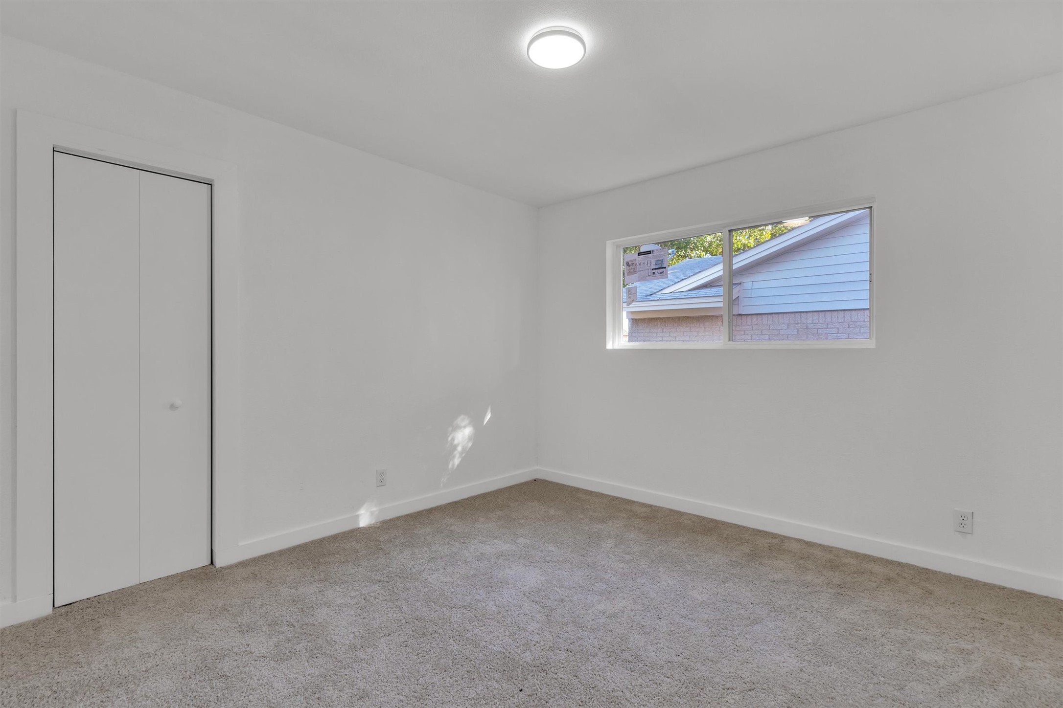 1208 Cozby Street S
