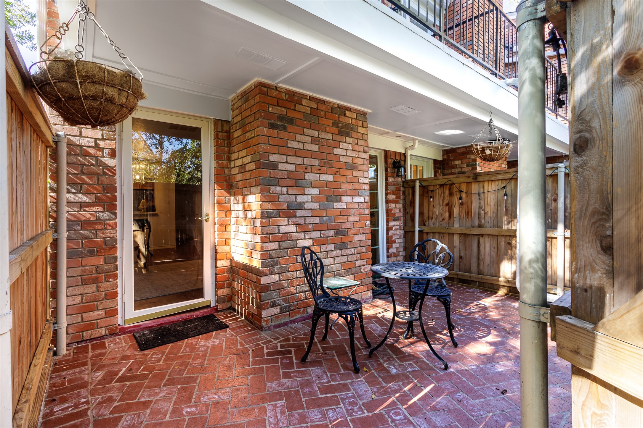 1389 Roaring Springs Road