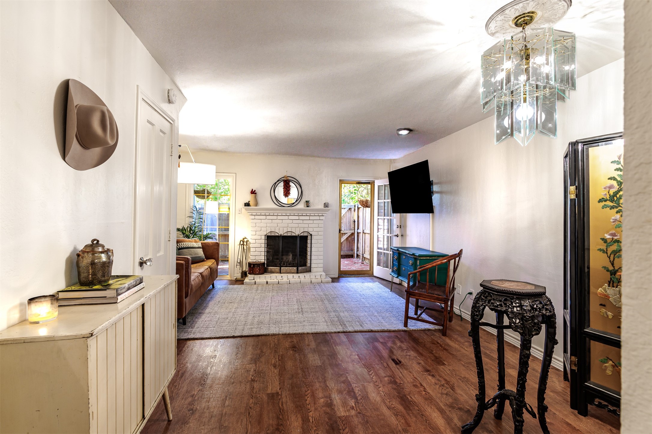 1389 Roaring Springs Road