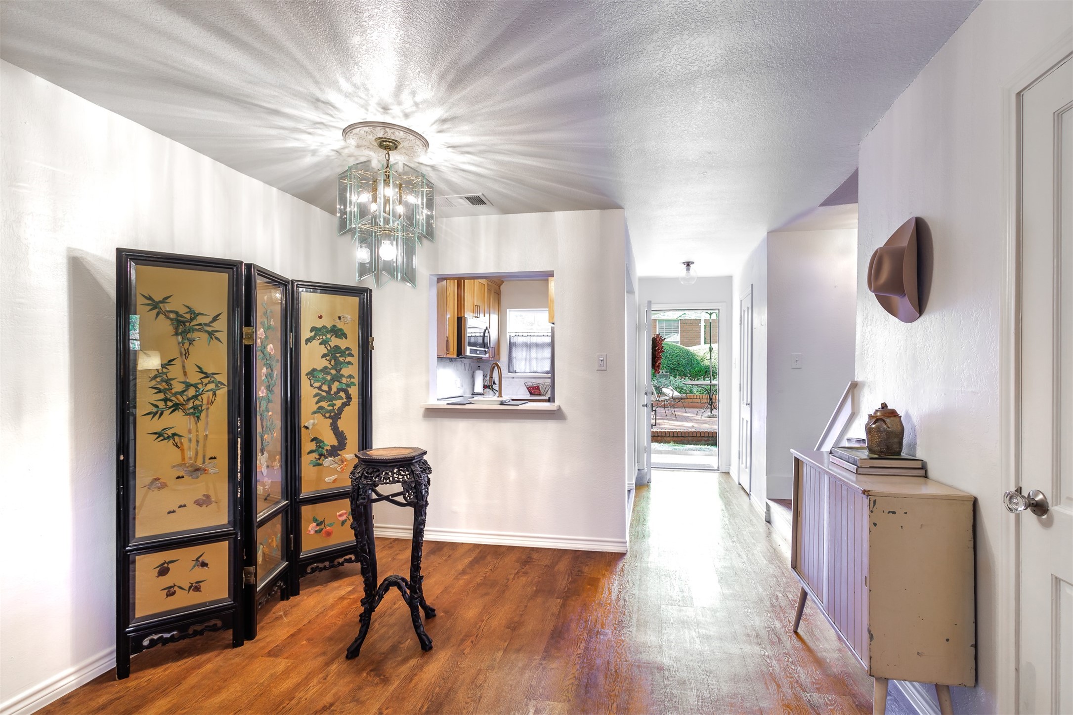 1389 Roaring Springs Road