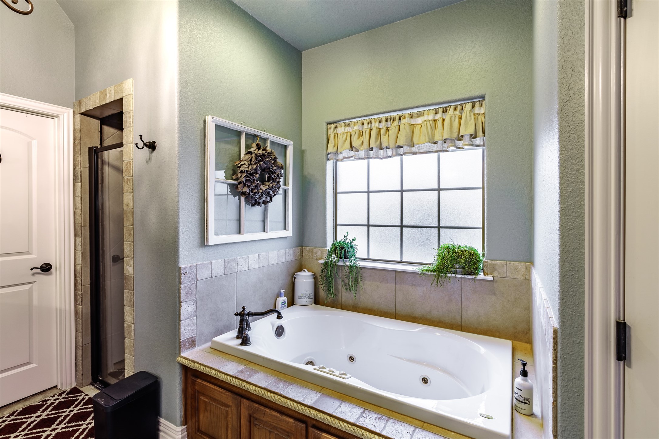 100 Overton Ridge Circle