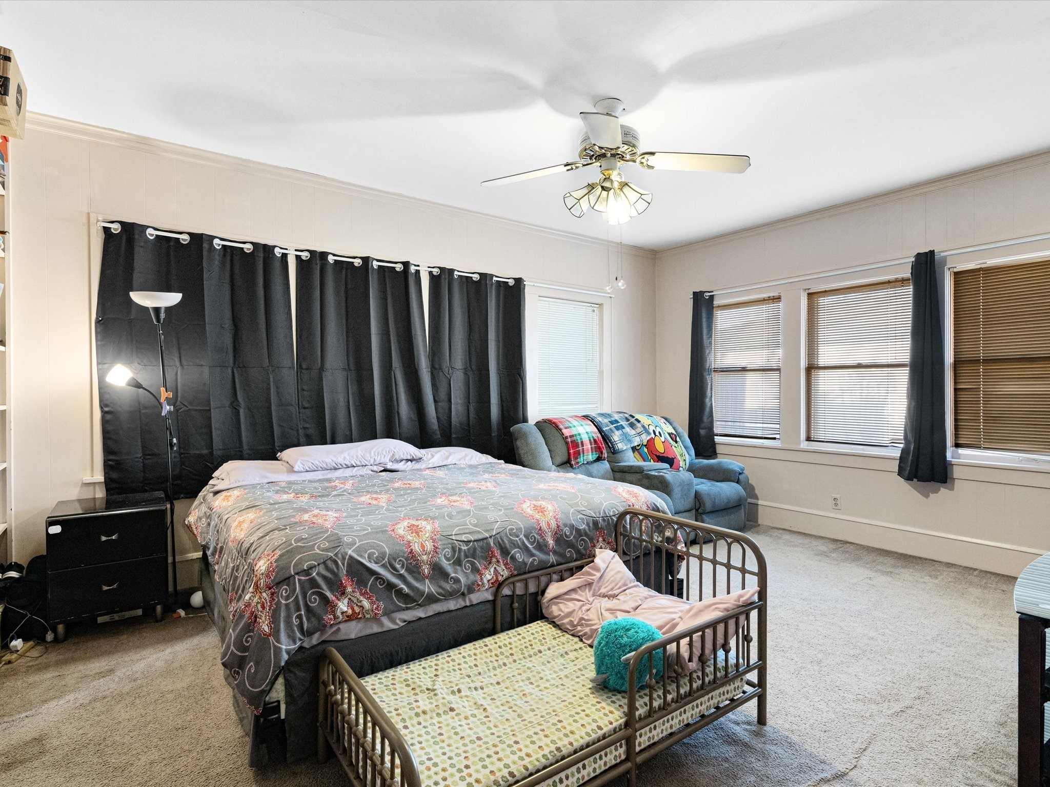 3415 Meadowbrook Drive