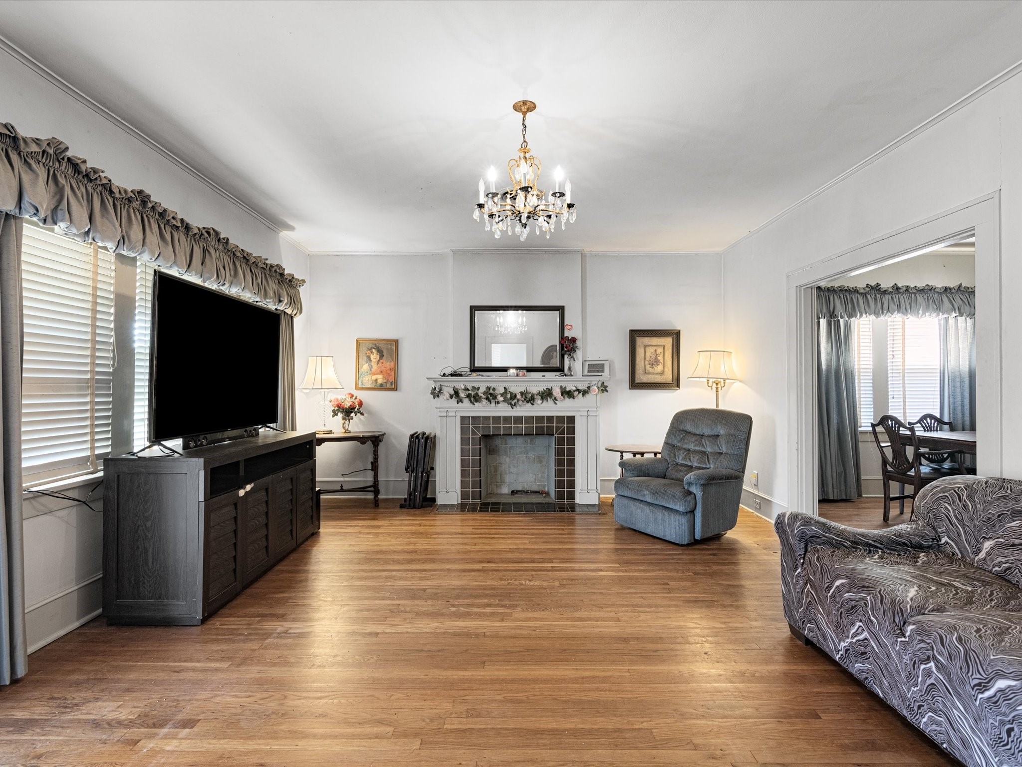 3415 Meadowbrook Drive