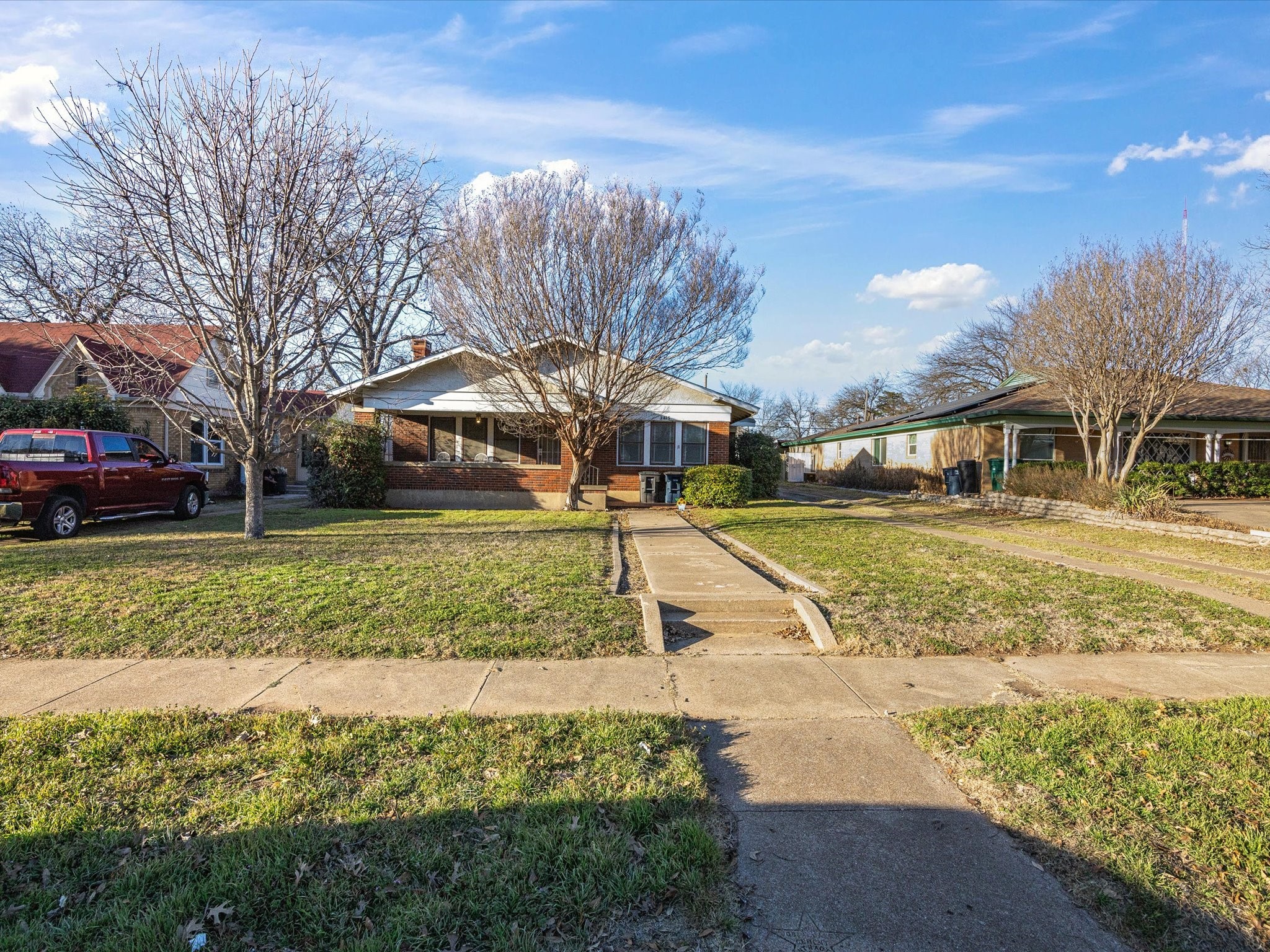 3415 Meadowbrook Drive