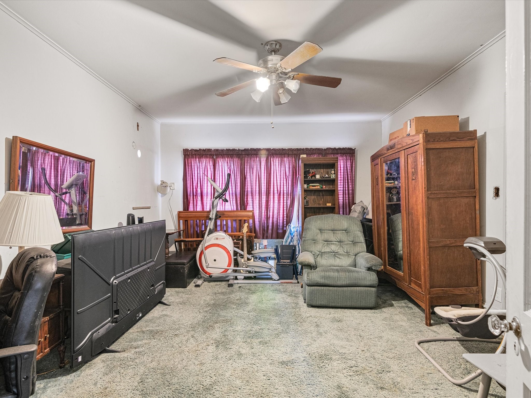 3415 Meadowbrook Drive