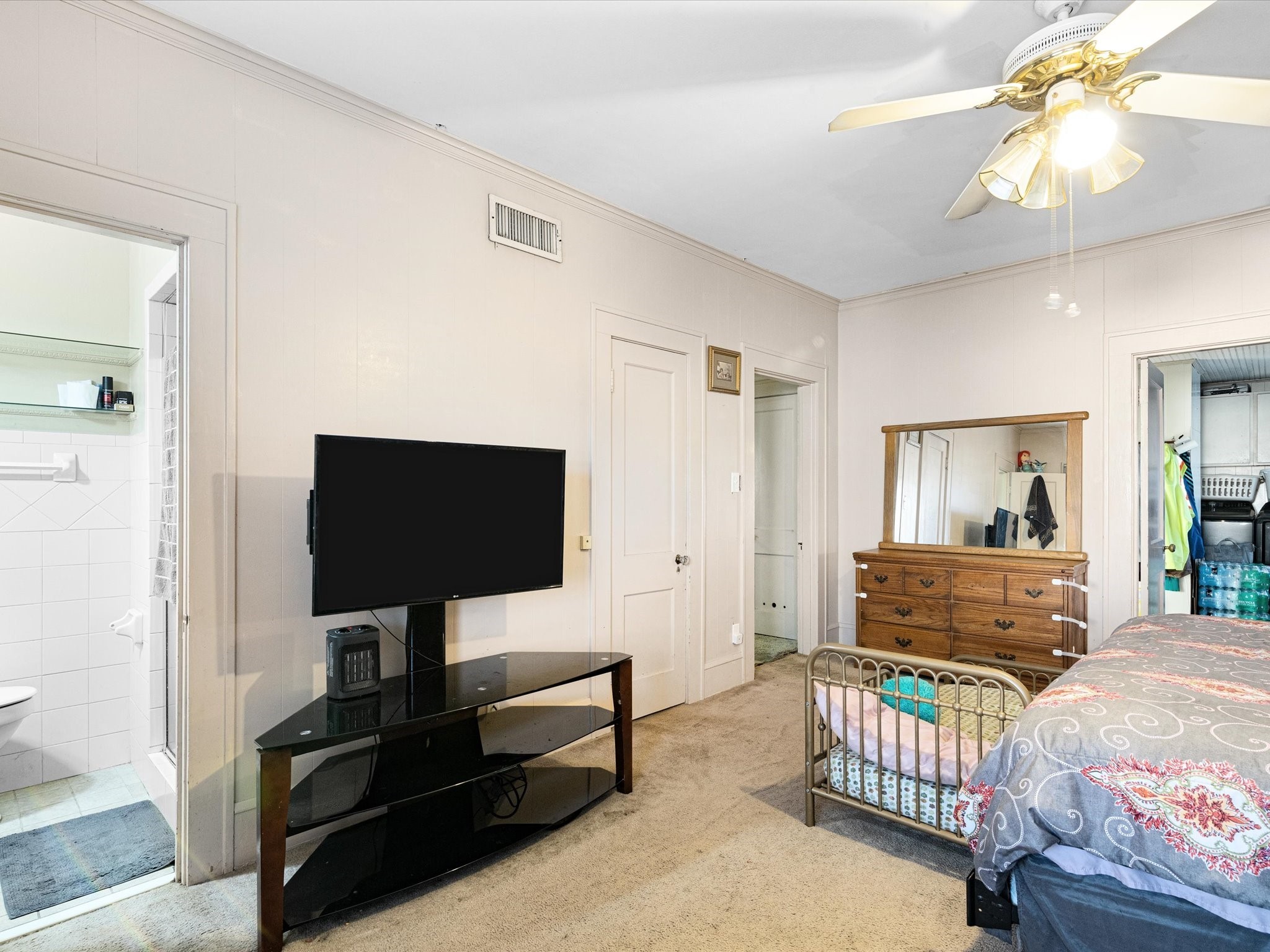 3415 Meadowbrook Drive