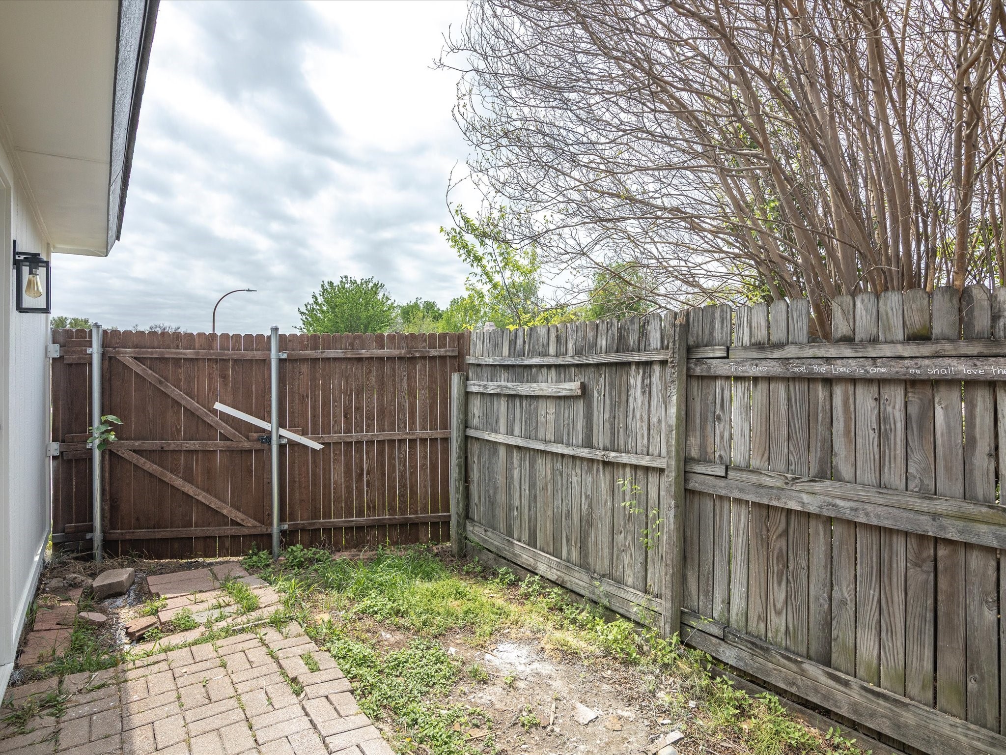 6737 Dandelion Drive