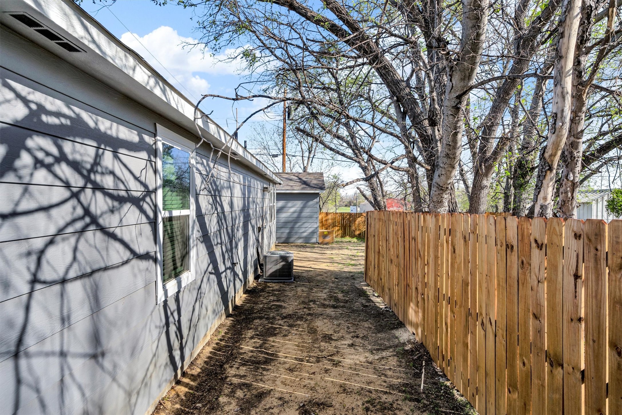 1301 E Tucker Street