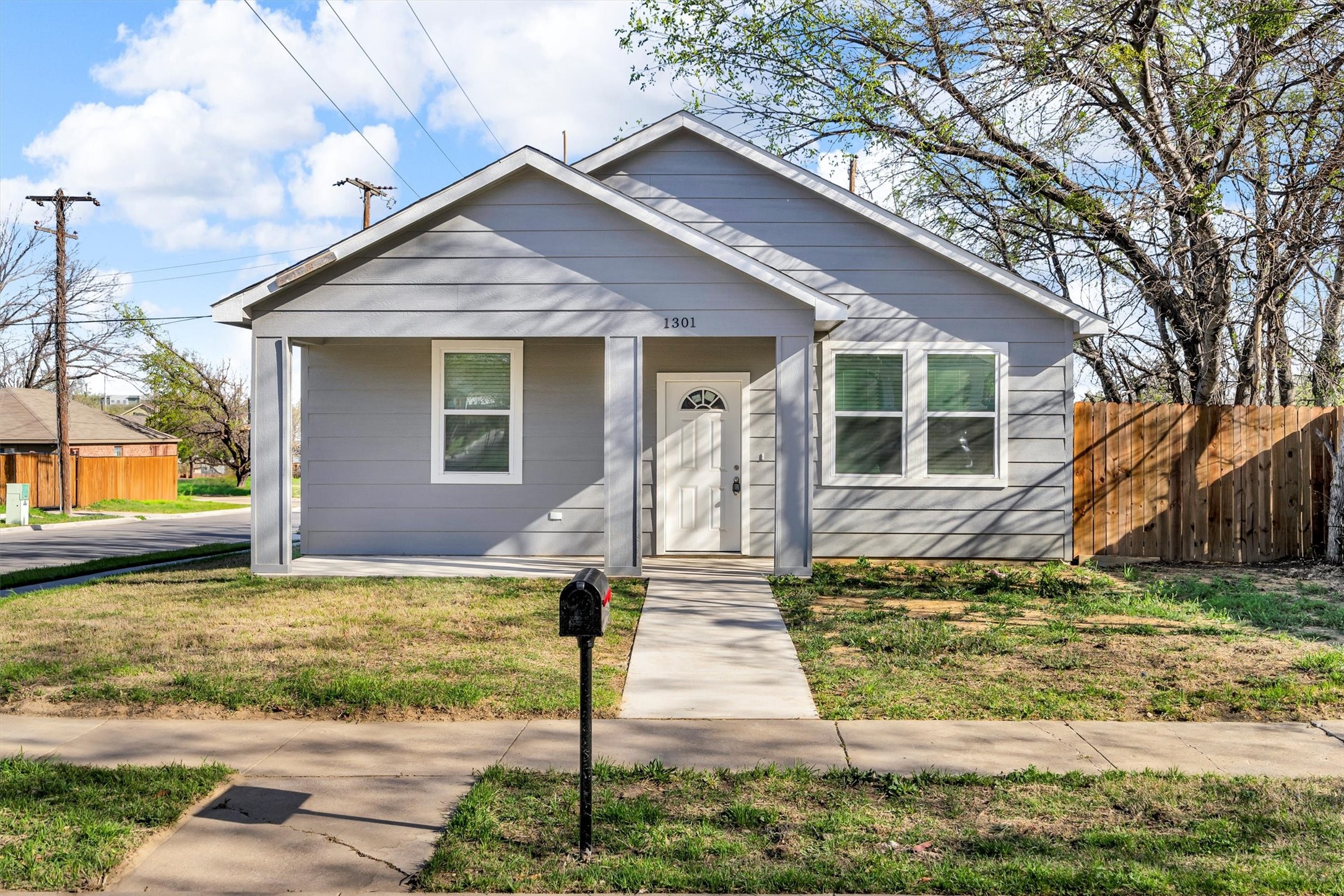 1301 E Tucker Street