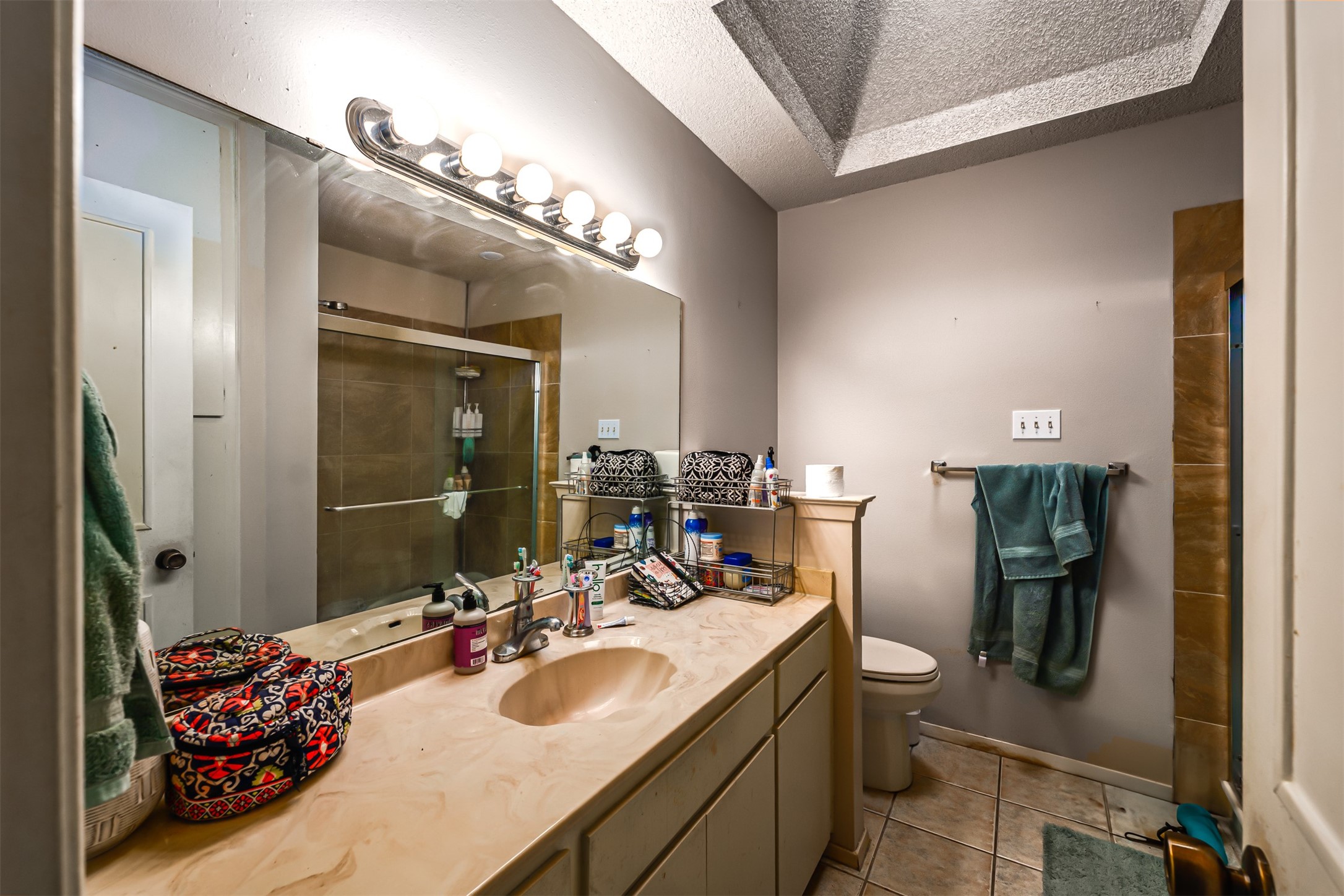 4700 Cinnamon Hill Drive
