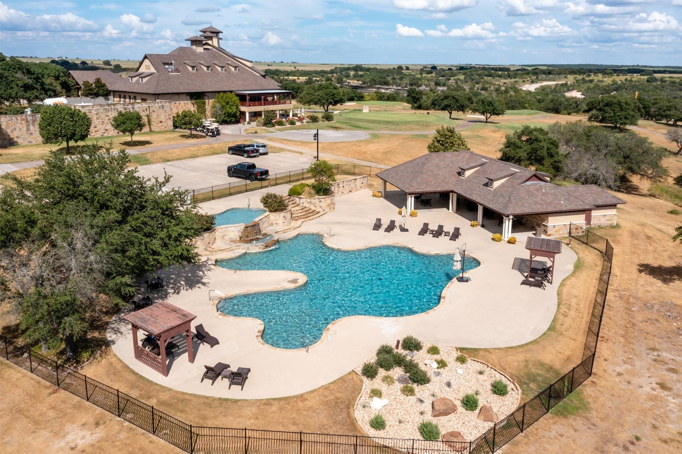 8008 Hardhillock Court