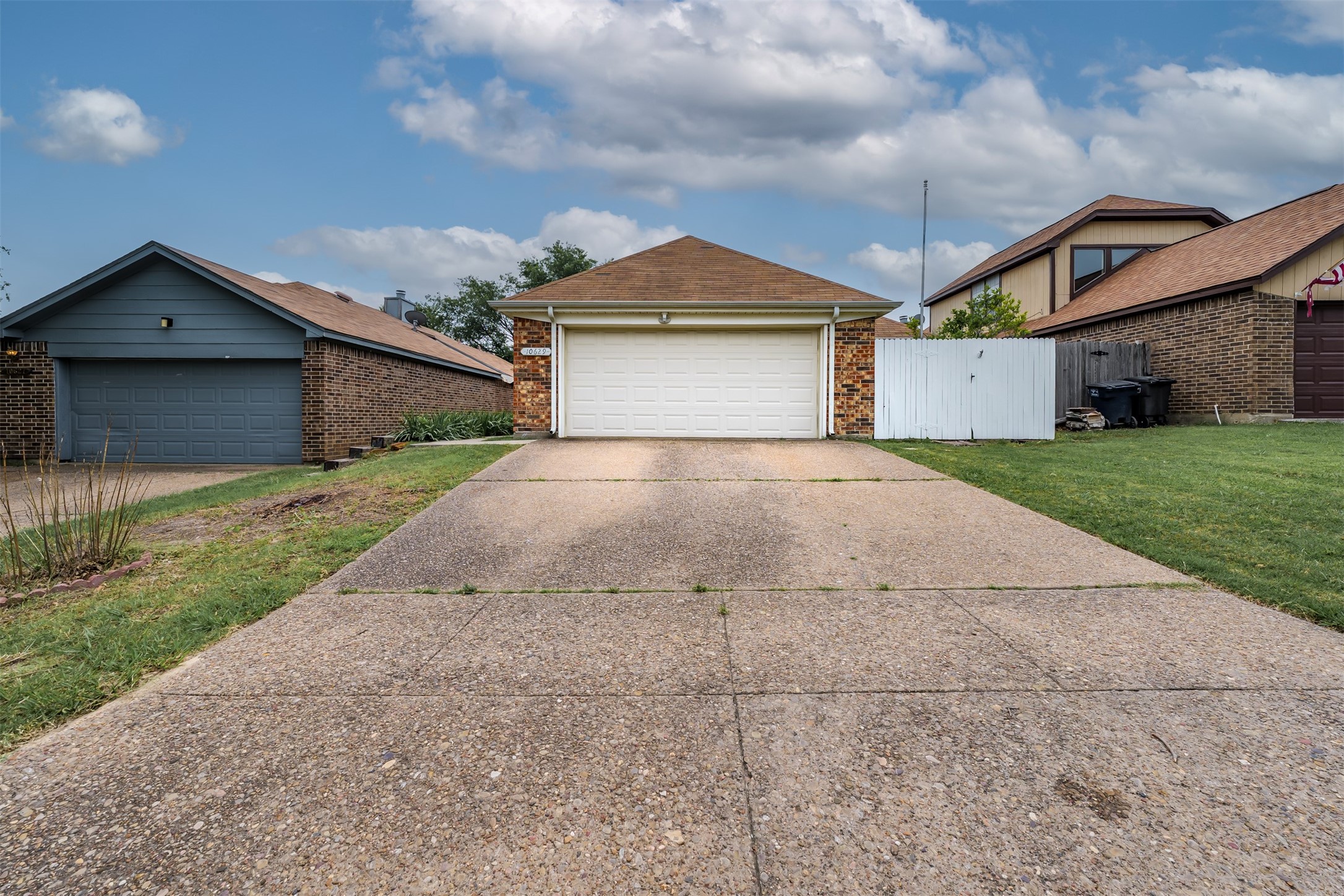 10629 Tall Oak Drive