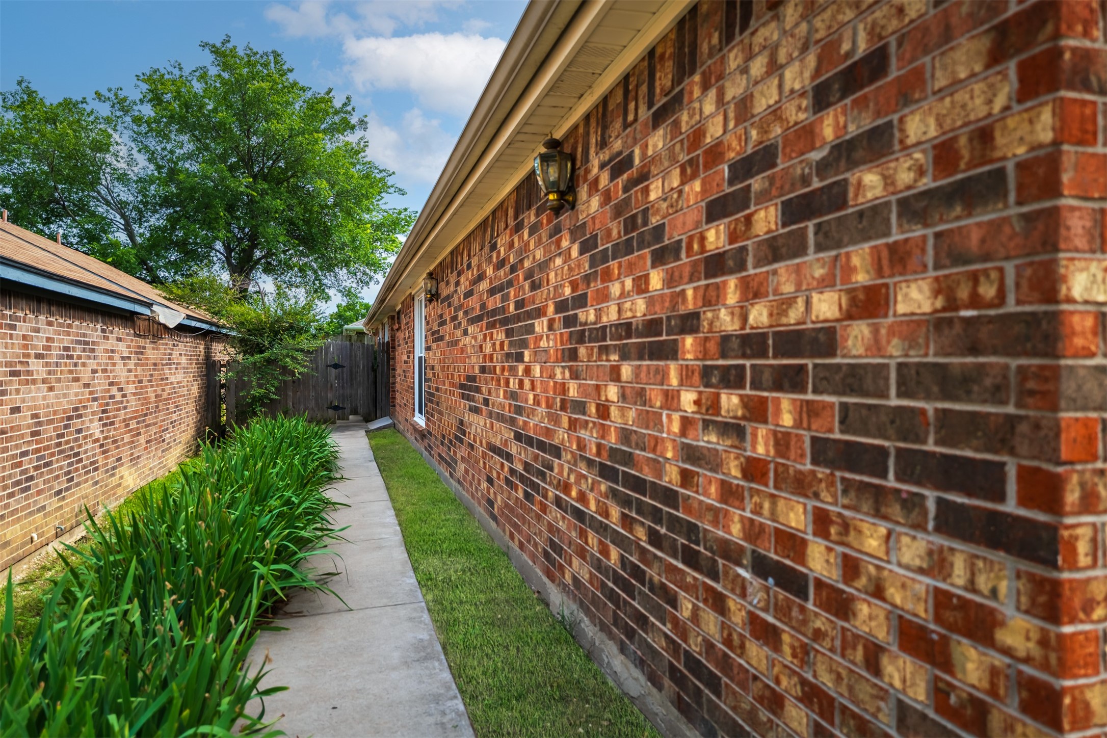 10629 Tall Oak Drive