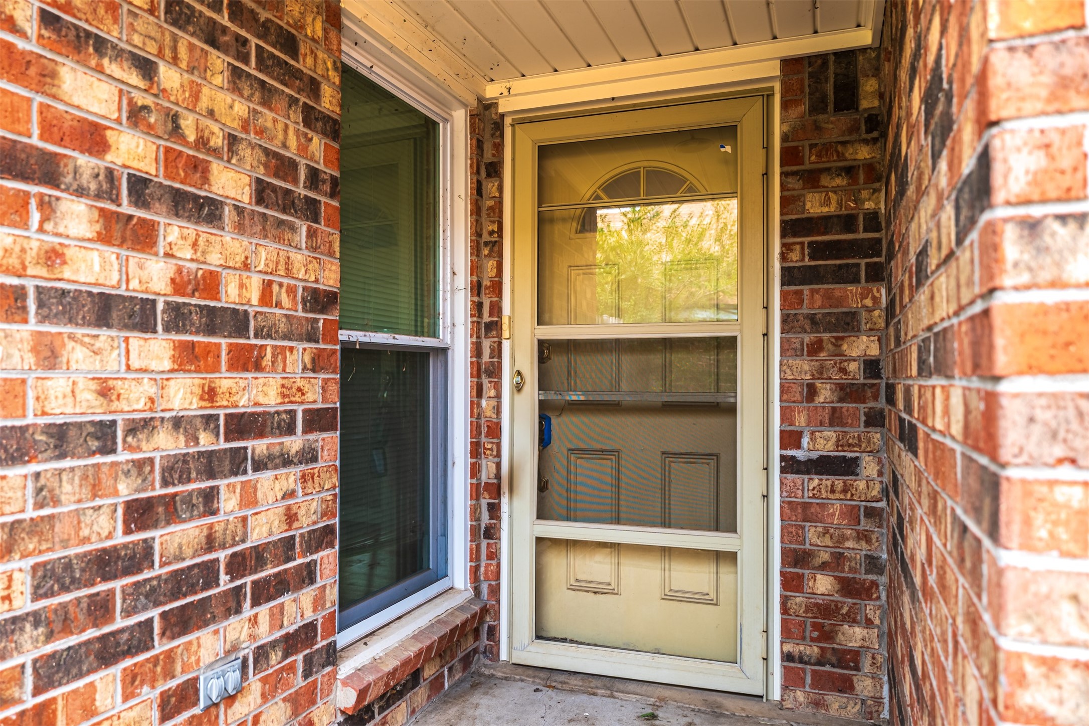 10629 Tall Oak Drive