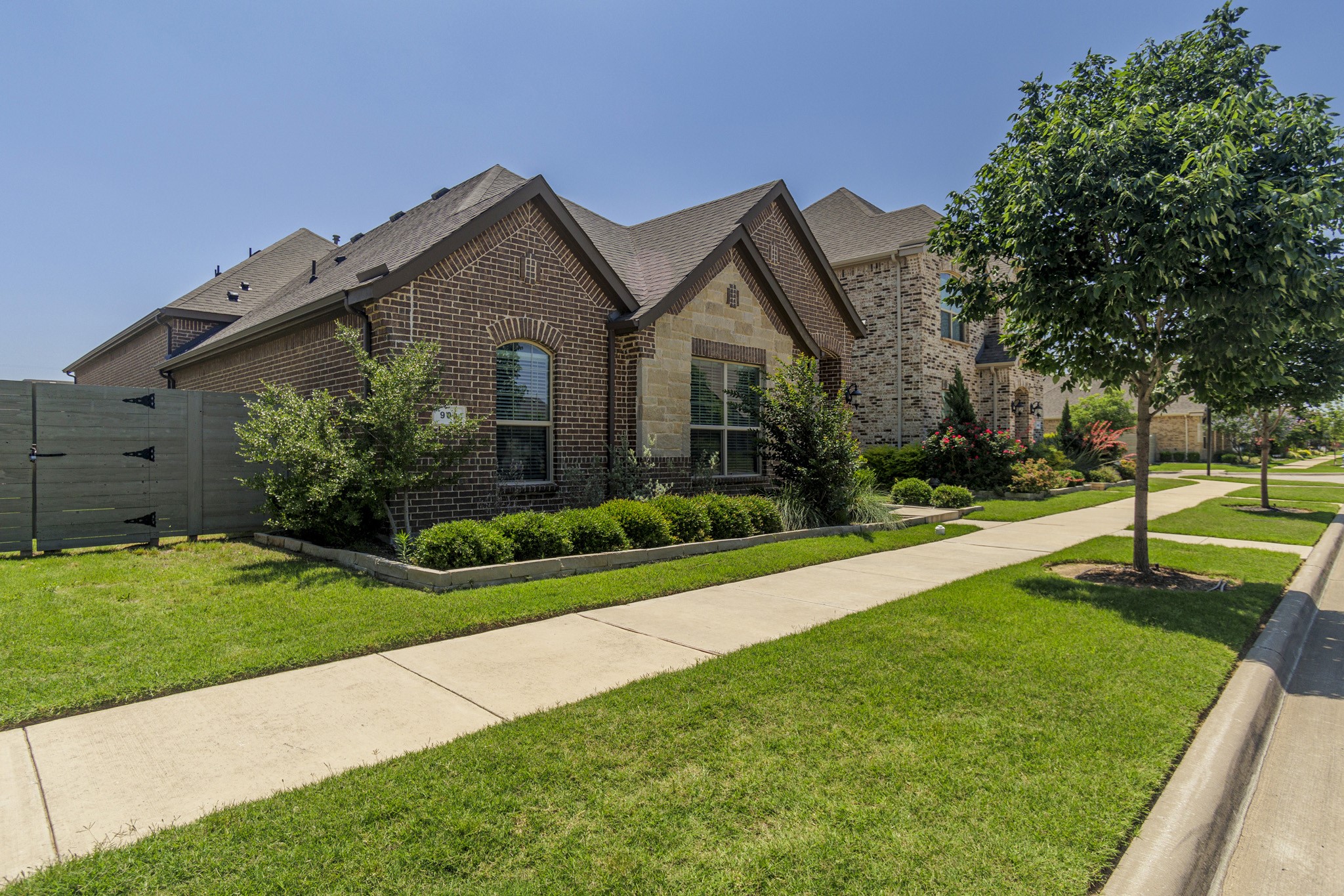 904 Parkside Drive