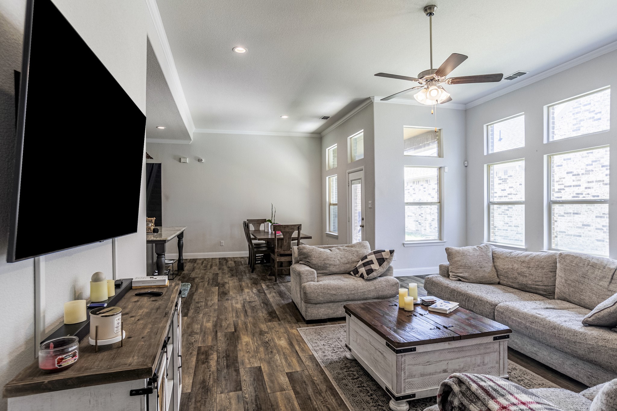 904 Parkside Drive