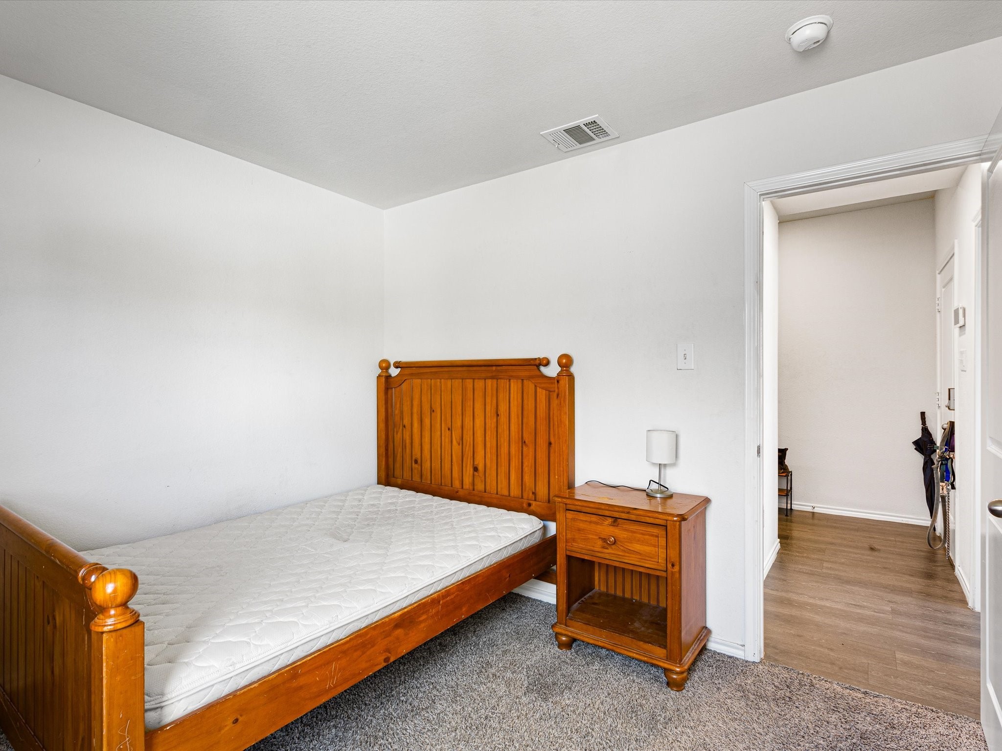 2908 Royal Acres