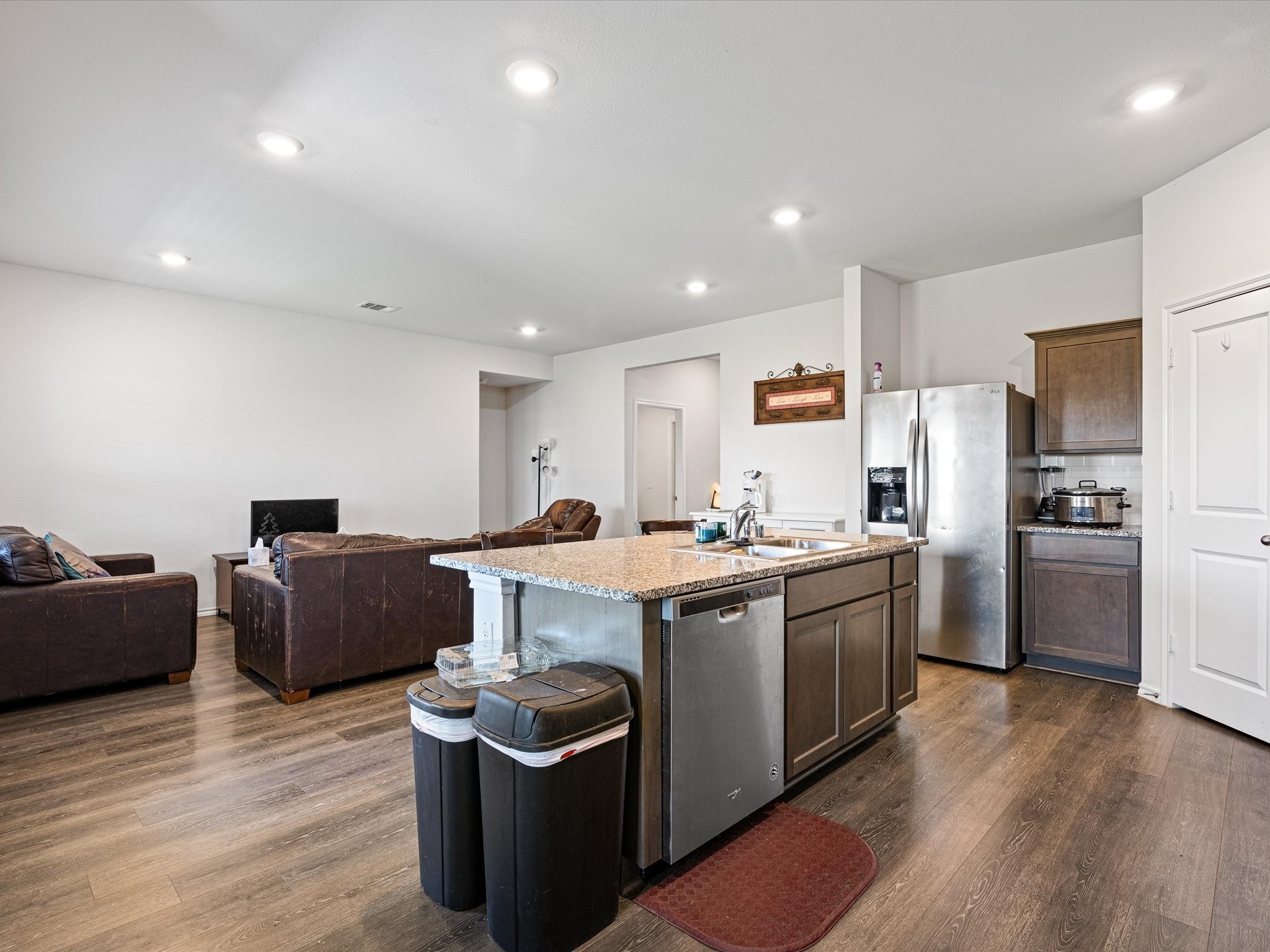 2908 Royal Acres
