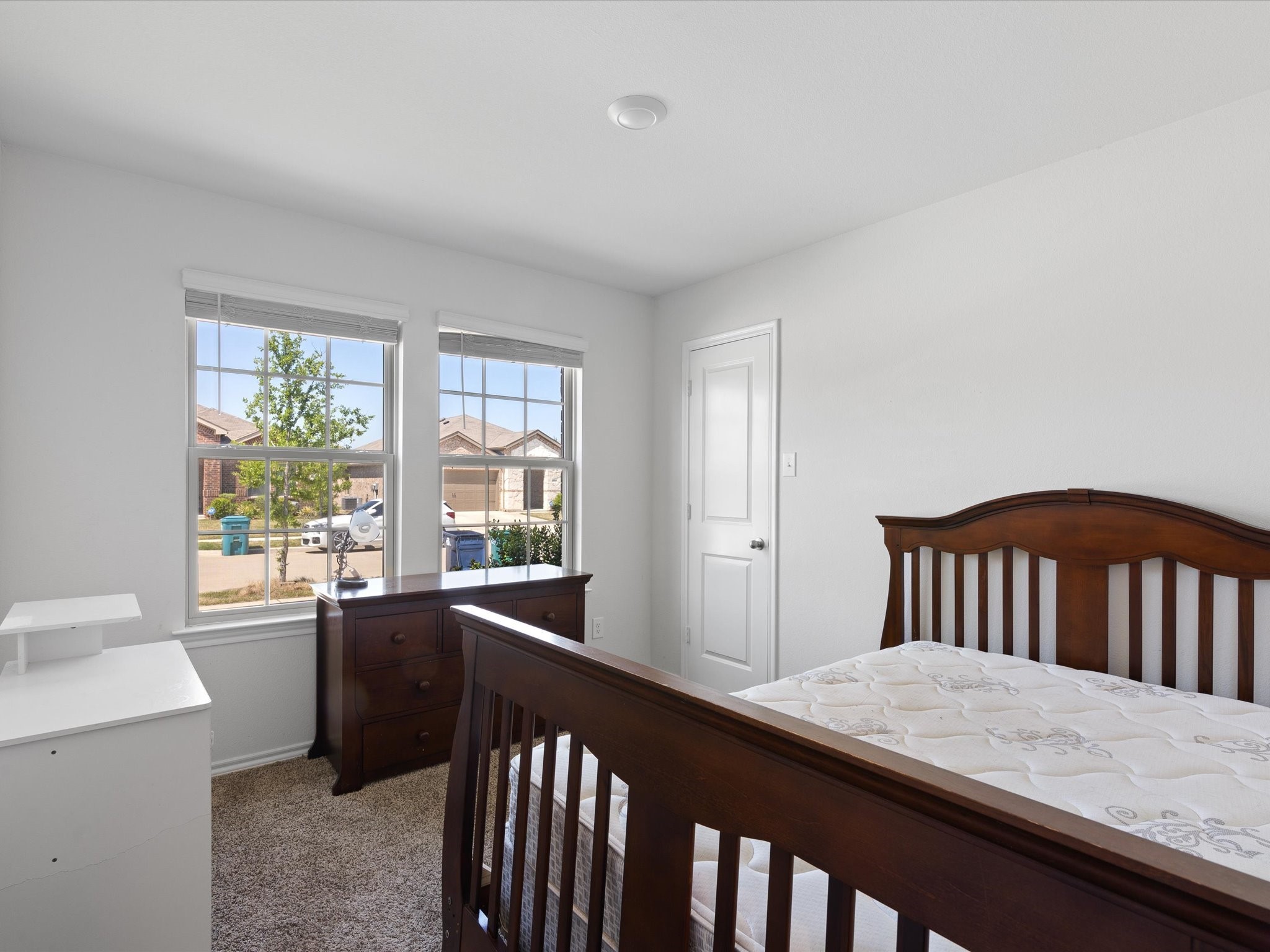 2908 Royal Acres