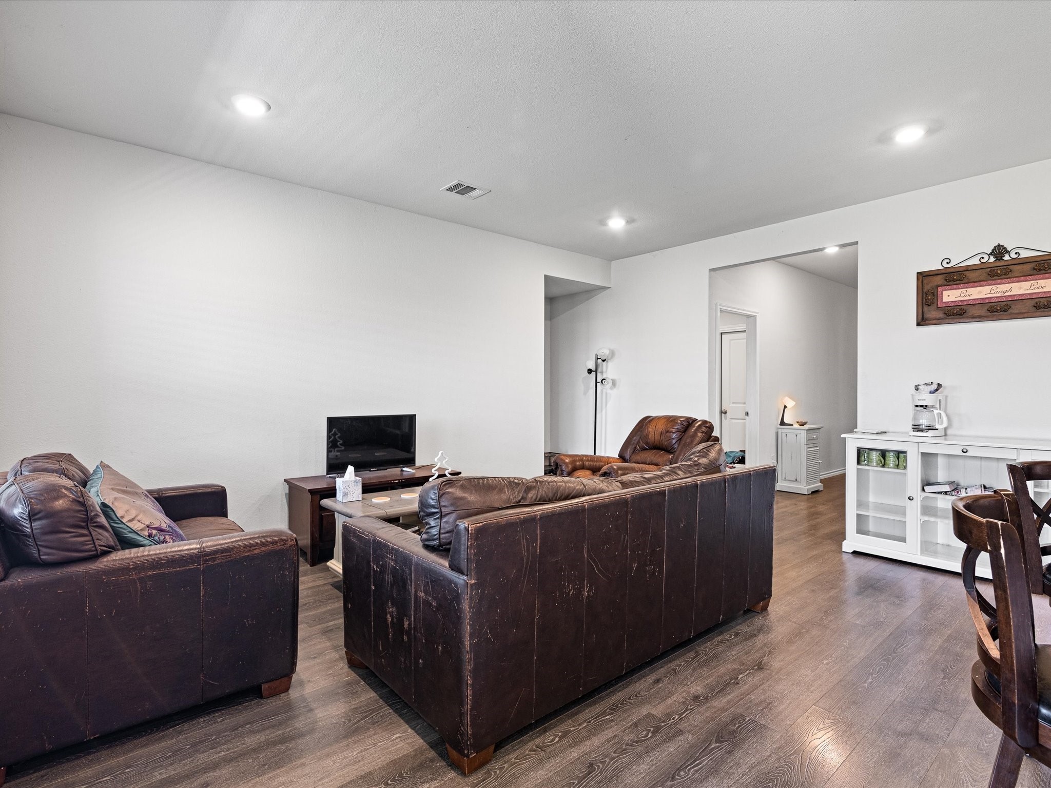2908 Royal Acres