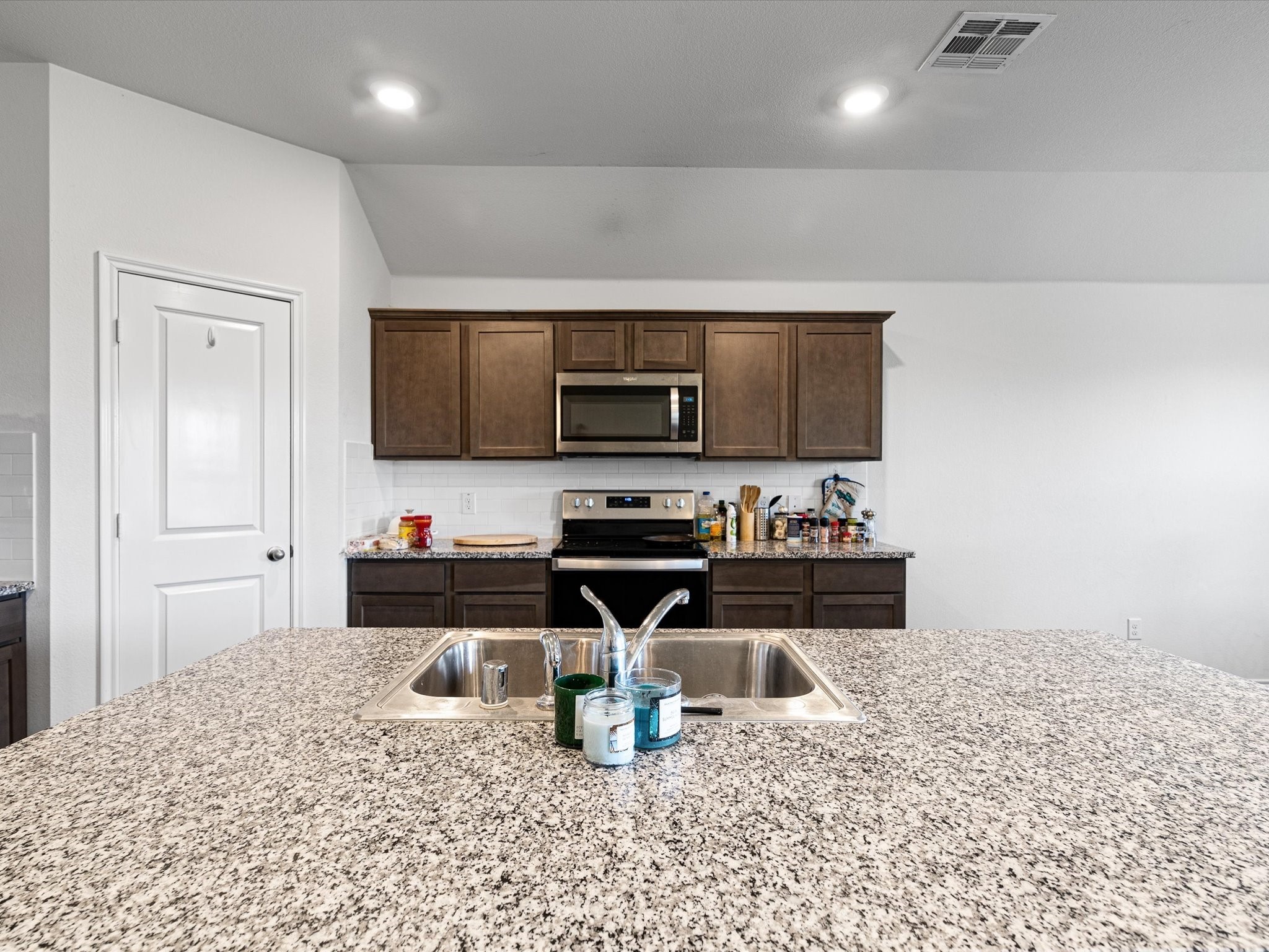 2908 Royal Acres