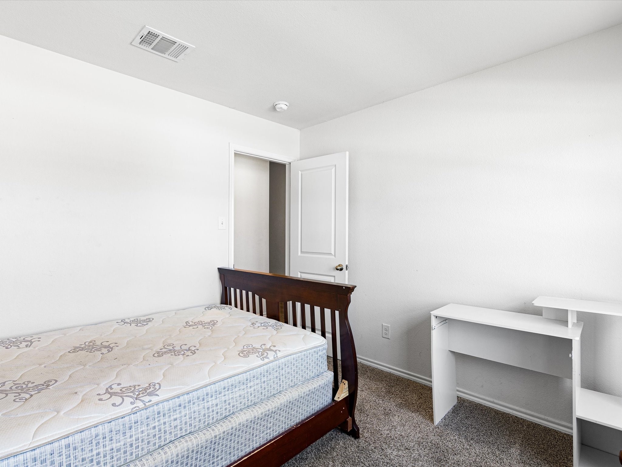 2908 Royal Acres