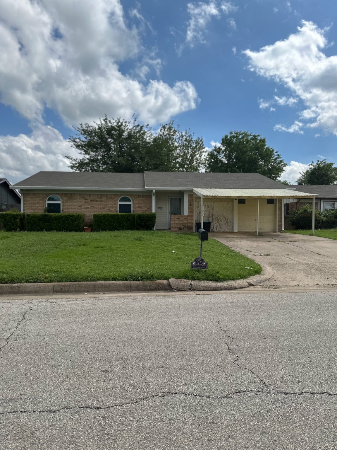 4516 Parkwood Drive