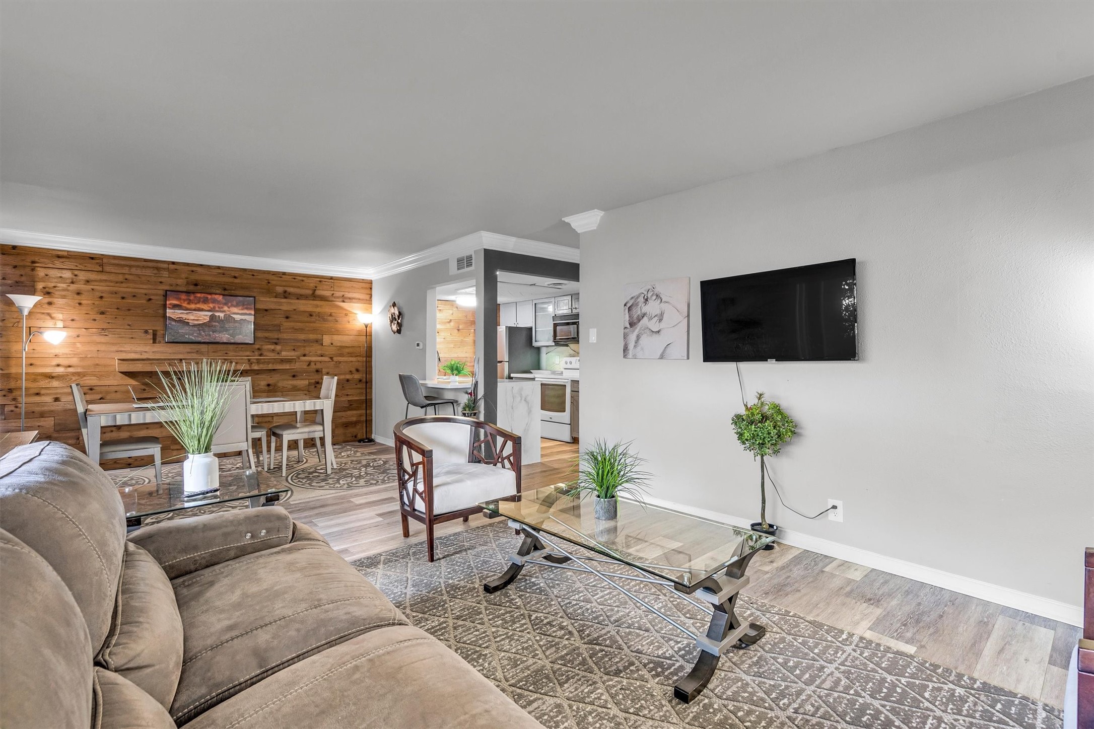 538 E Avenue J A