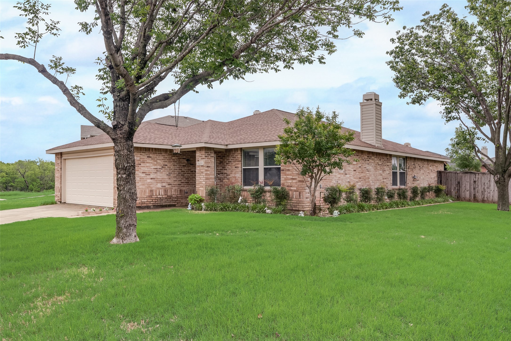 5600 Camarillo Drive