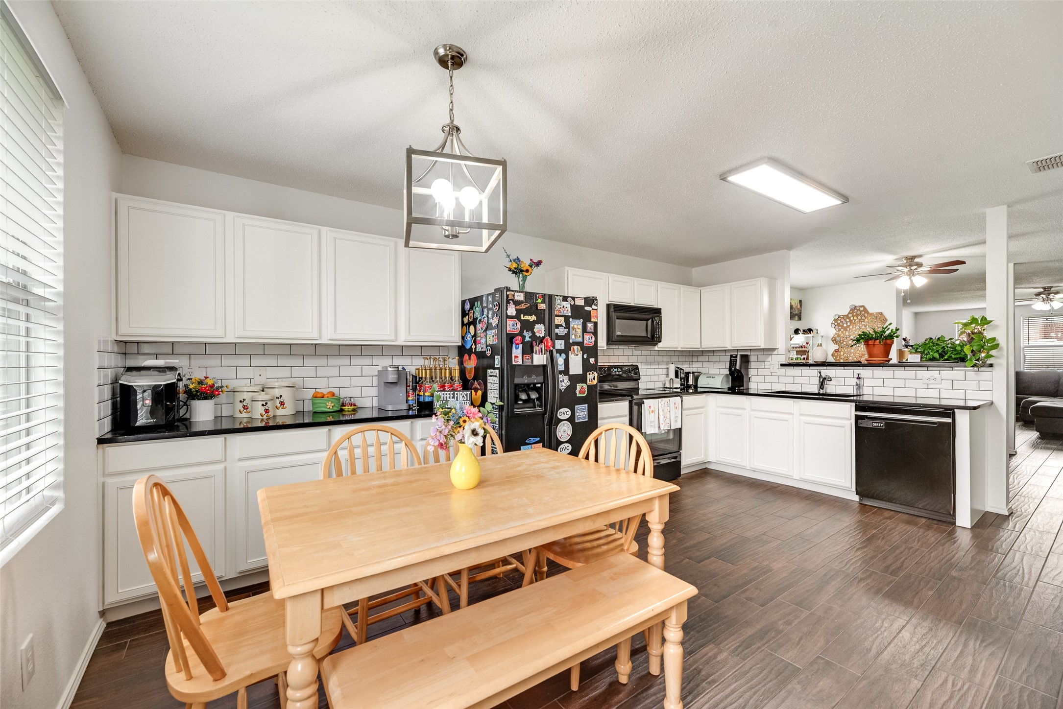 5600 Camarillo Drive