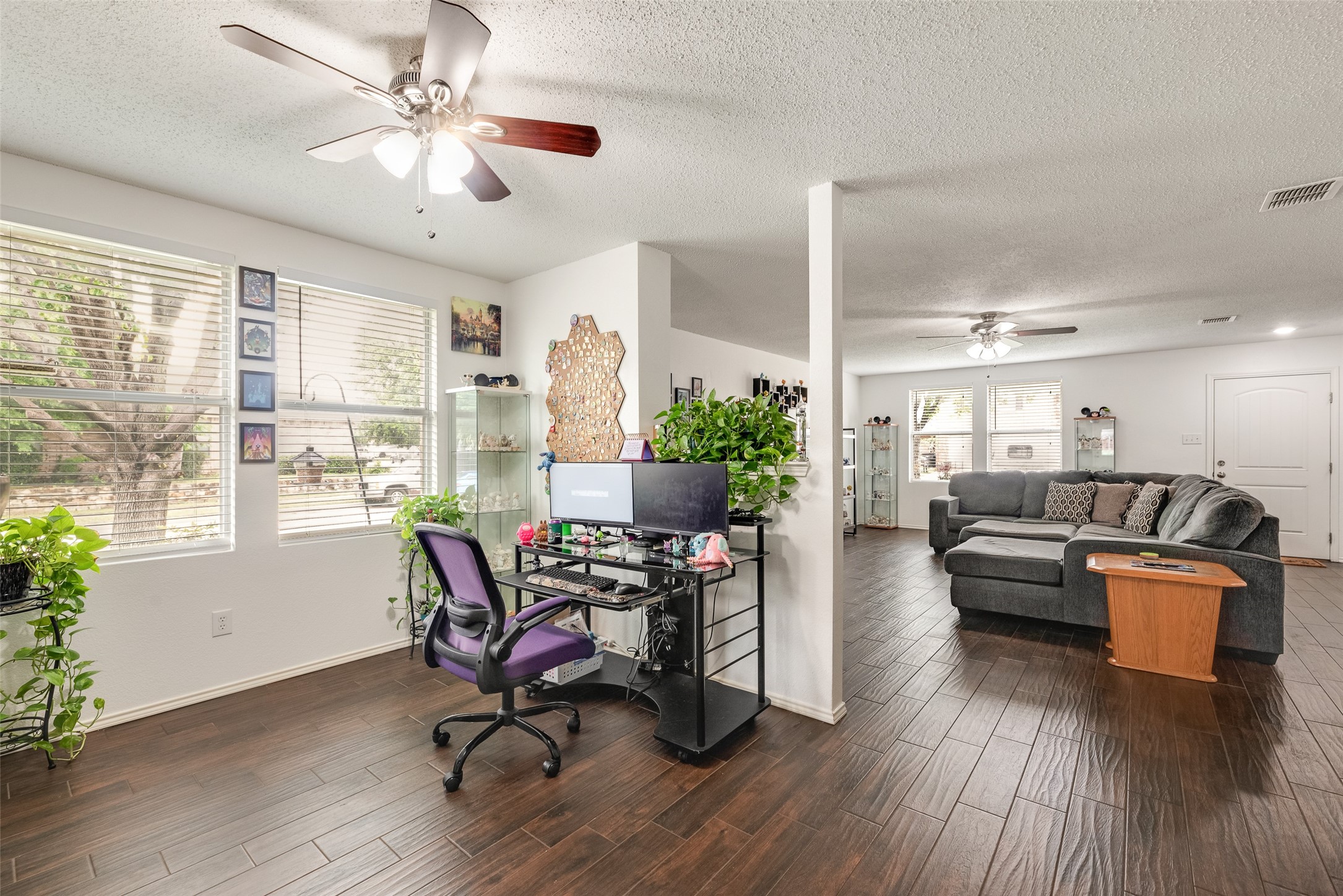 5600 Camarillo Drive