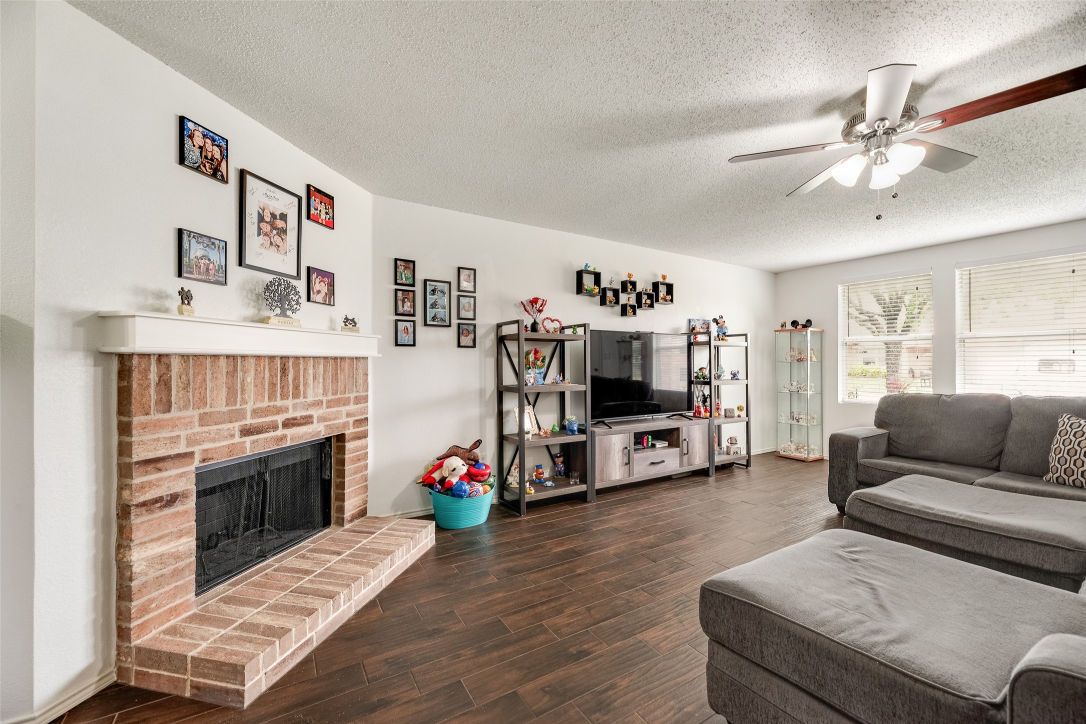 5600 Camarillo Drive