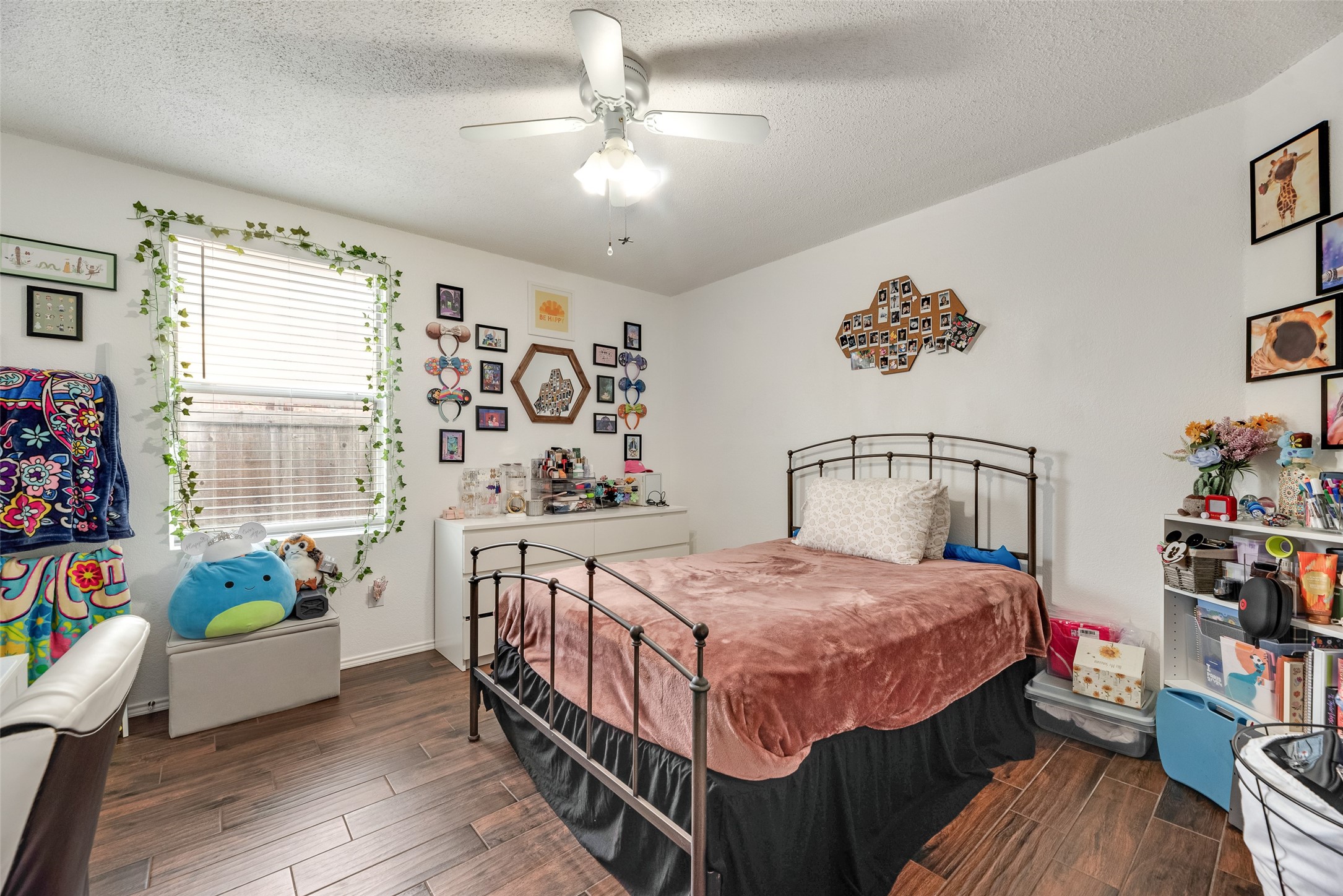 5600 Camarillo Drive