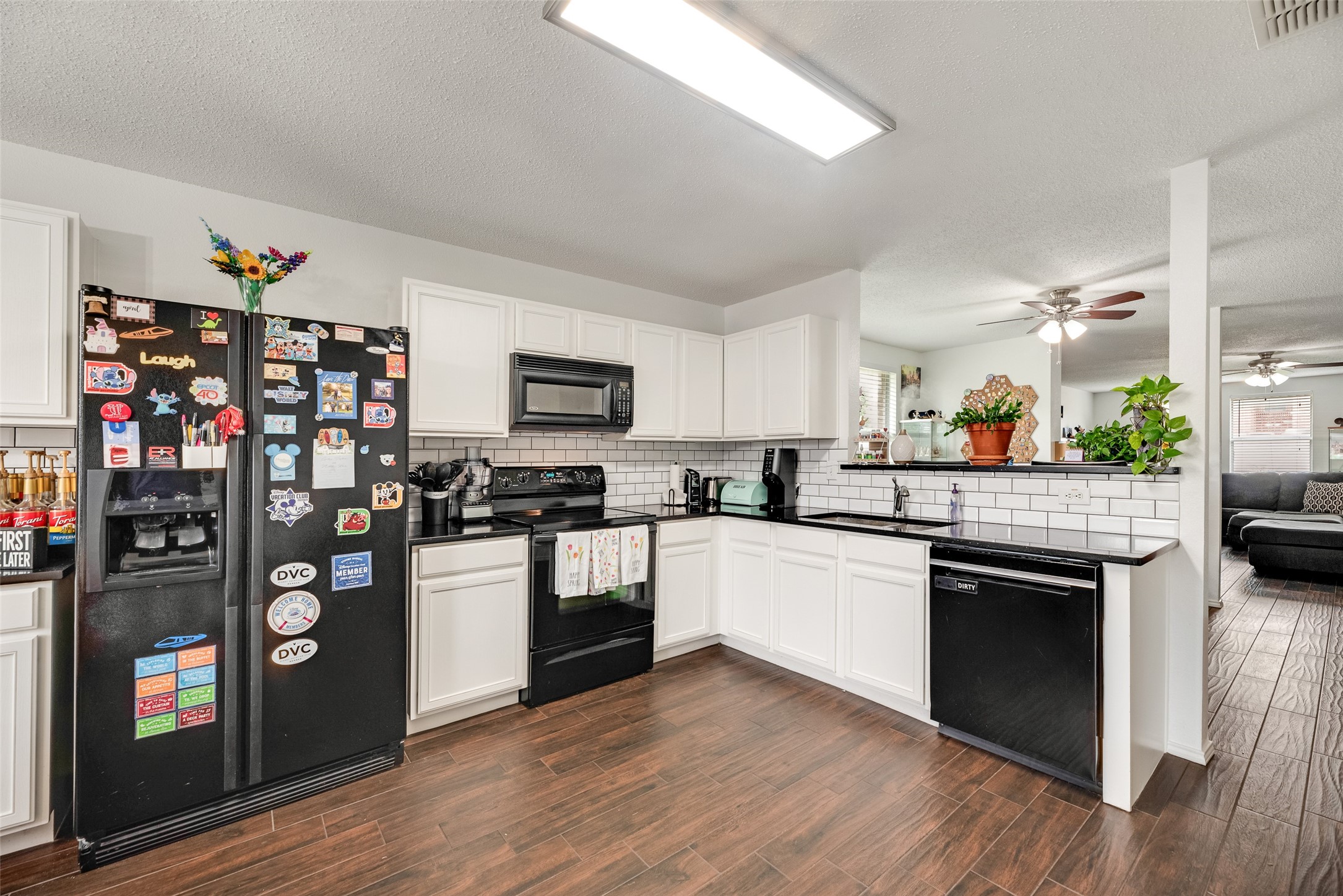 5600 Camarillo Drive