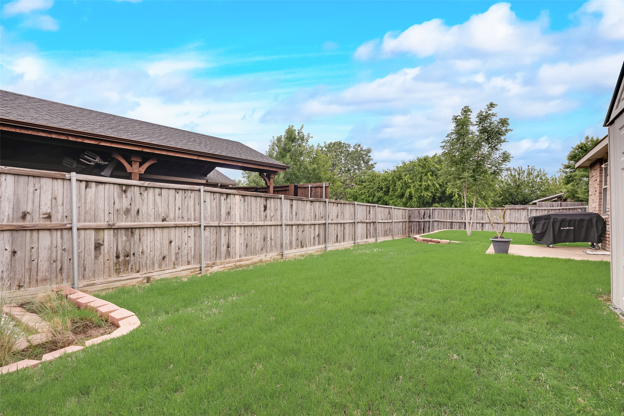 5600 Camarillo Drive