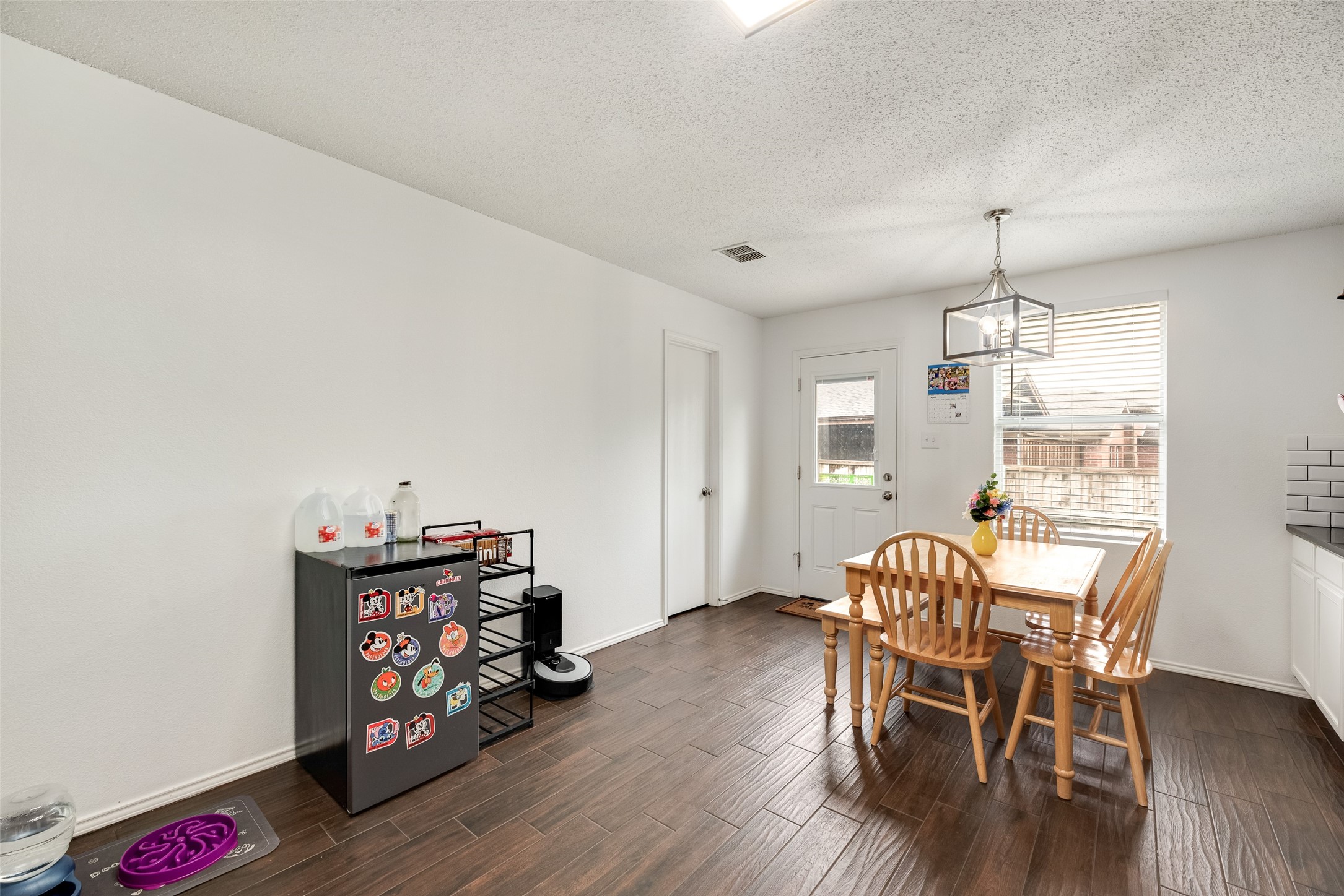 5600 Camarillo Drive