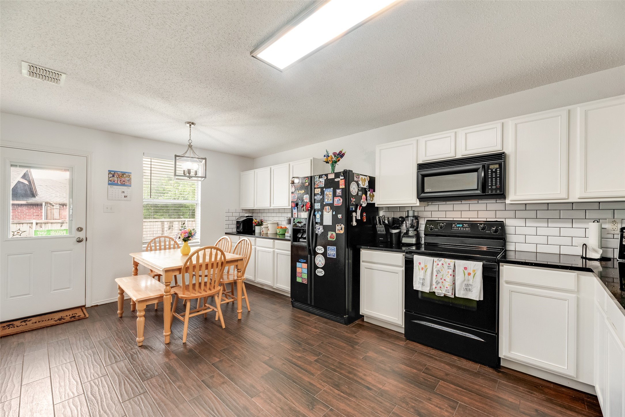 5600 Camarillo Drive