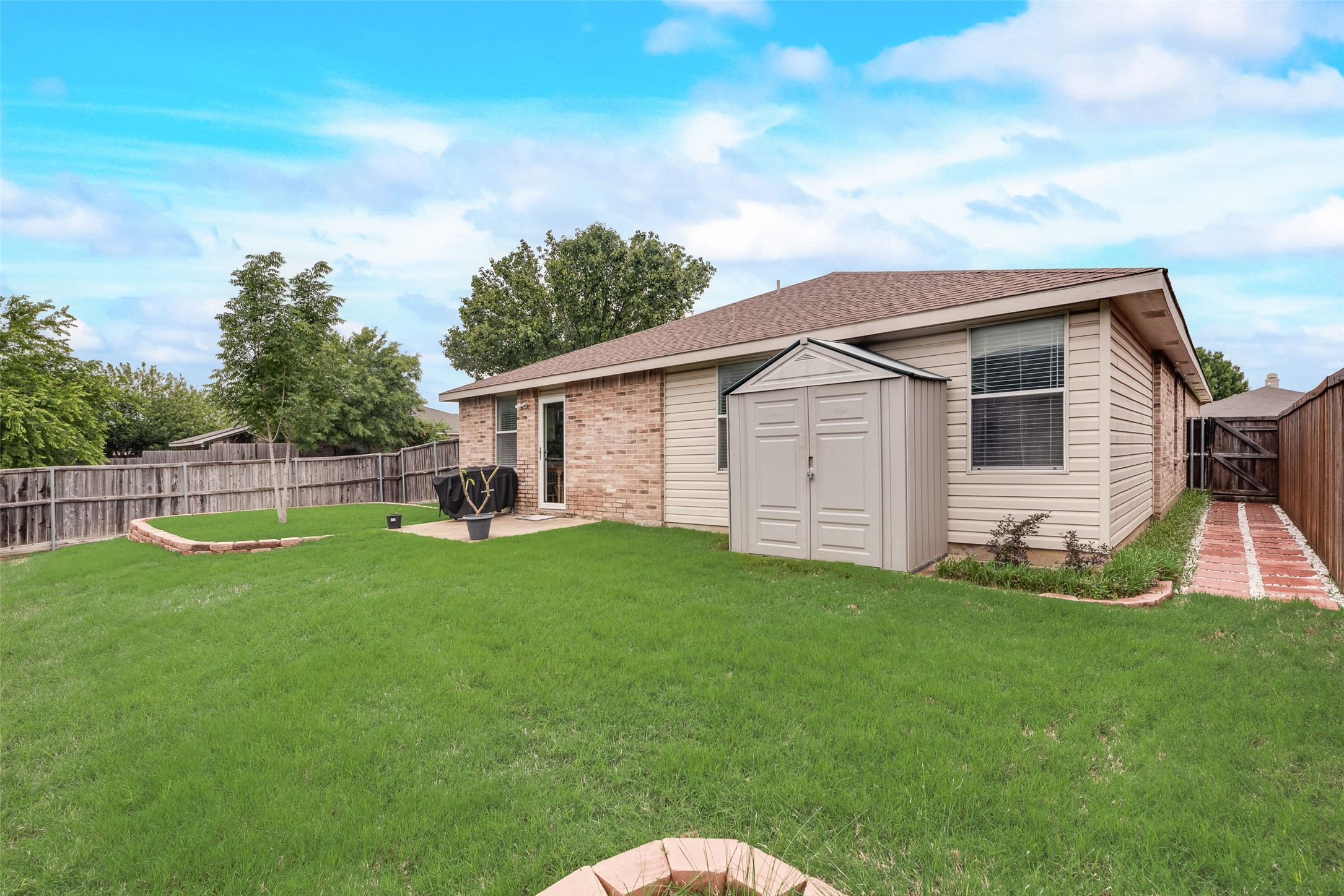 5600 Camarillo Drive