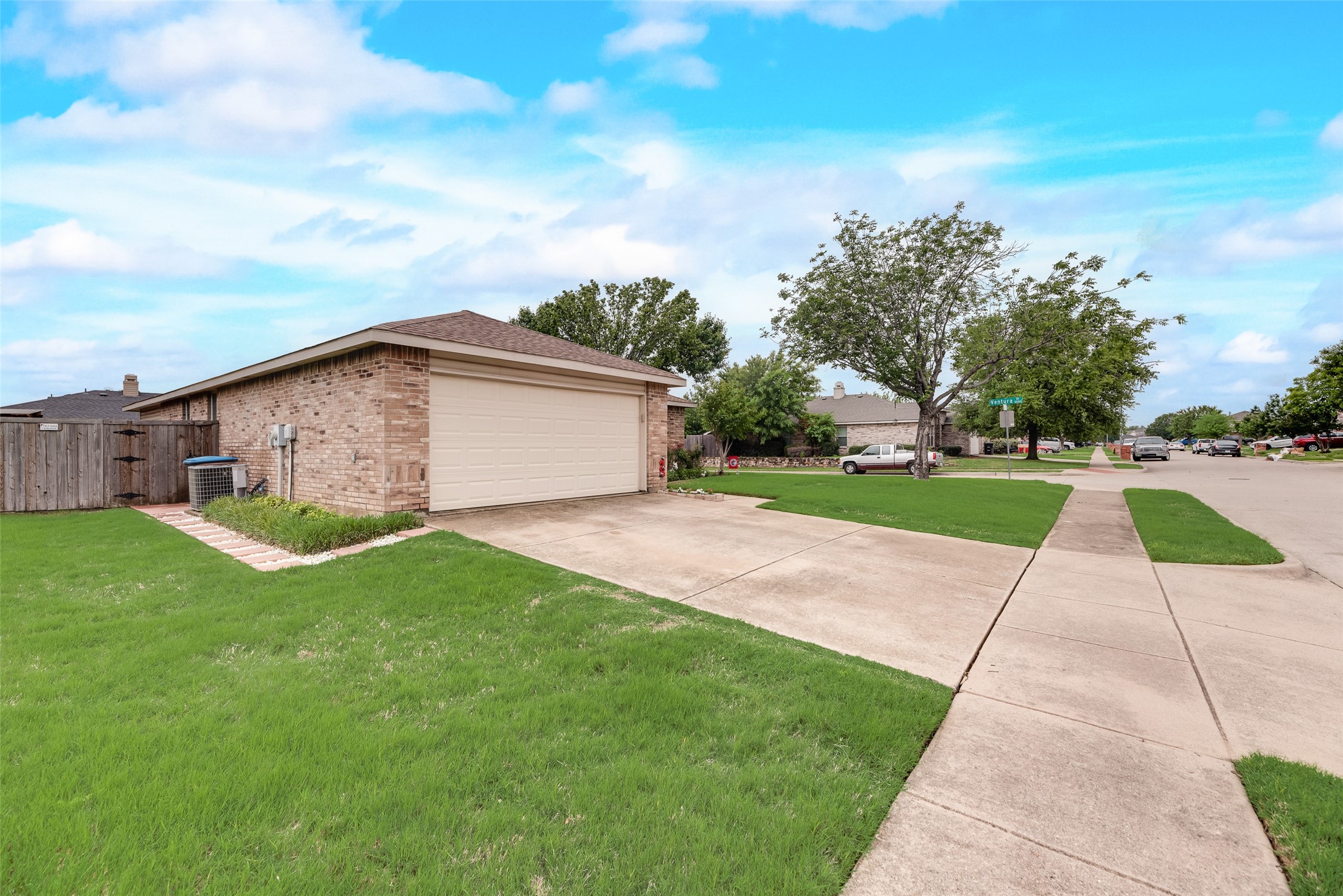 5600 Camarillo Drive