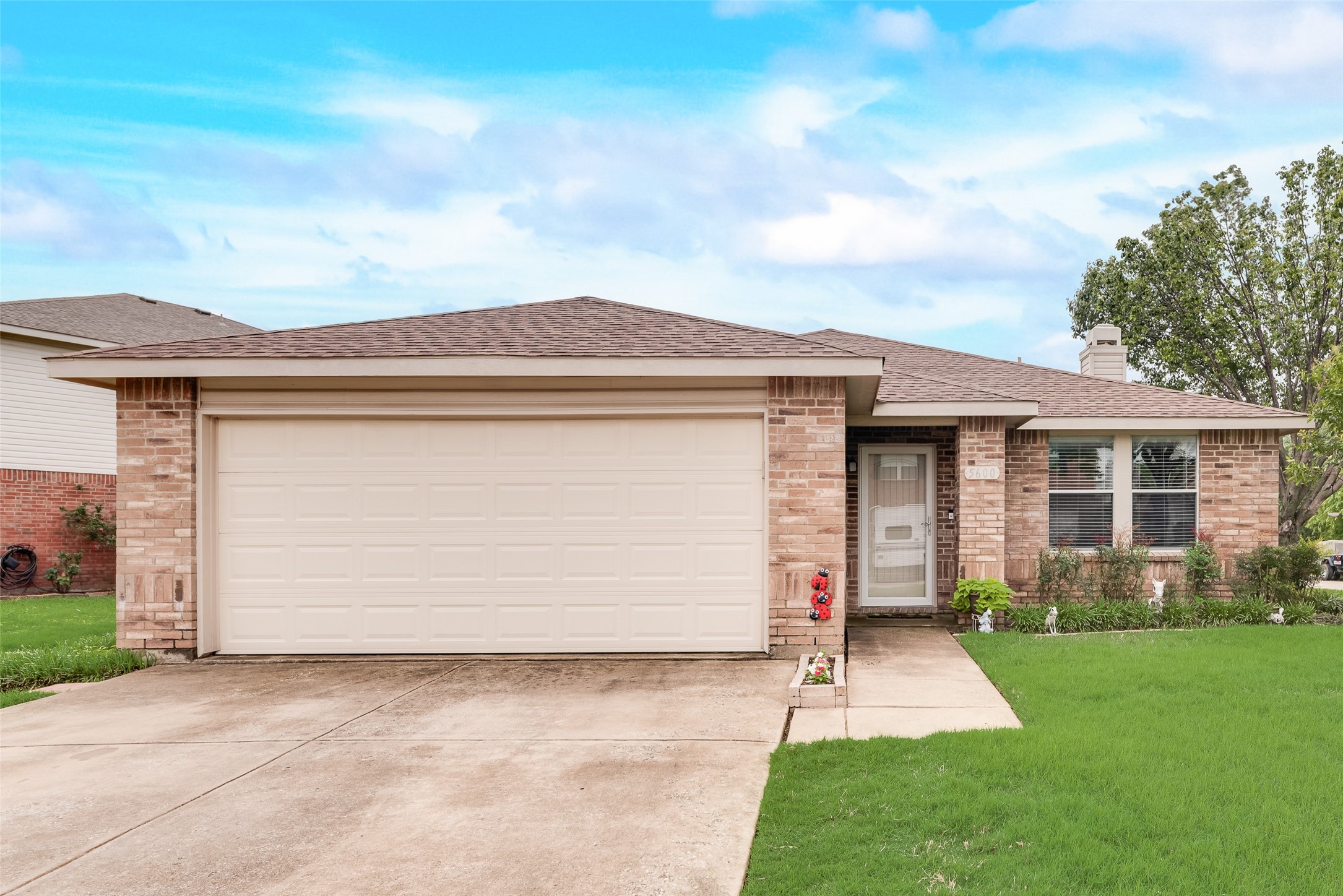 5600 Camarillo Drive